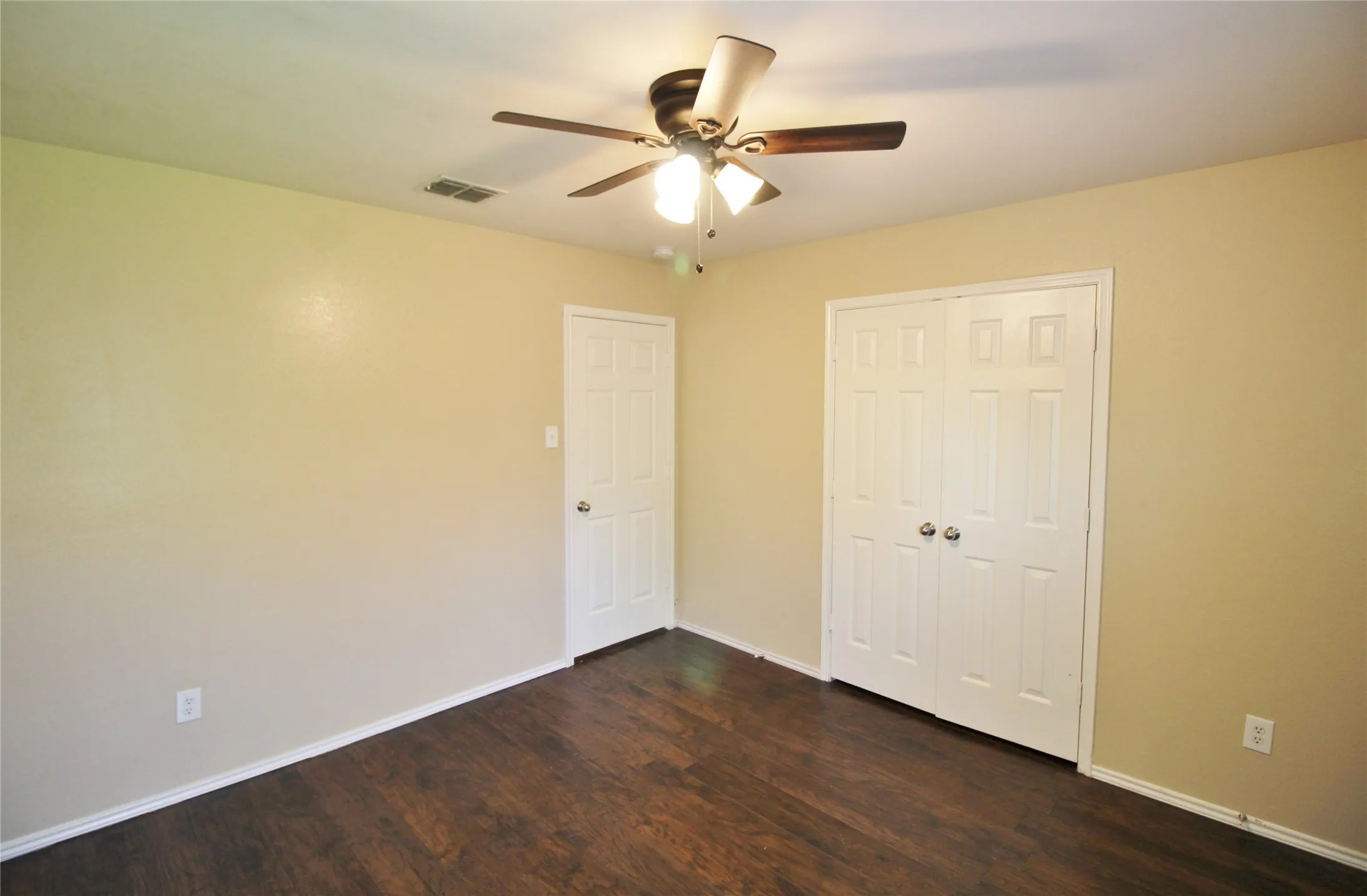 Single Family Residence For Rent in Rockwall County , 321 Briar Oaks Drive, Royse City, Texas 75189, 3 Bedroom, 2 Bathroom, 2 Garage spaces, 1,693 Sqft, built in 2005, mls#21374806, Real Estate Agent in Royse City, Homes For Rent in Rockwall county, Homes For Rent in Royse City, Realtor in Royse City Texas, Real Estate Brokerage Independent Realty Texas, Luminita Cordes Realtor