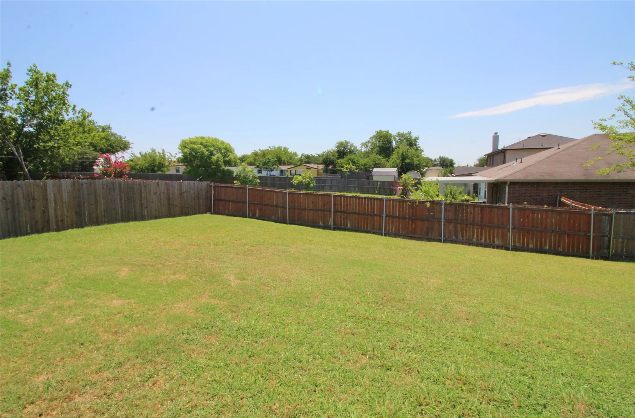 Single Family Residence For Rent in Rockwall County , 321 Briar Oaks Drive, Royse City, Texas 75189, 3 Bedroom, 2 Bathroom, 2 Garage spaces, 1,693 Sqft, built in 2005, mls#21374806, Real Estate Agent in Royse City, Homes For Rent in Rockwall county, Homes For Rent in Royse City, Realtor in Royse City Texas, Real Estate Brokerage Independent Realty Texas, Luminita Cordes Realtor