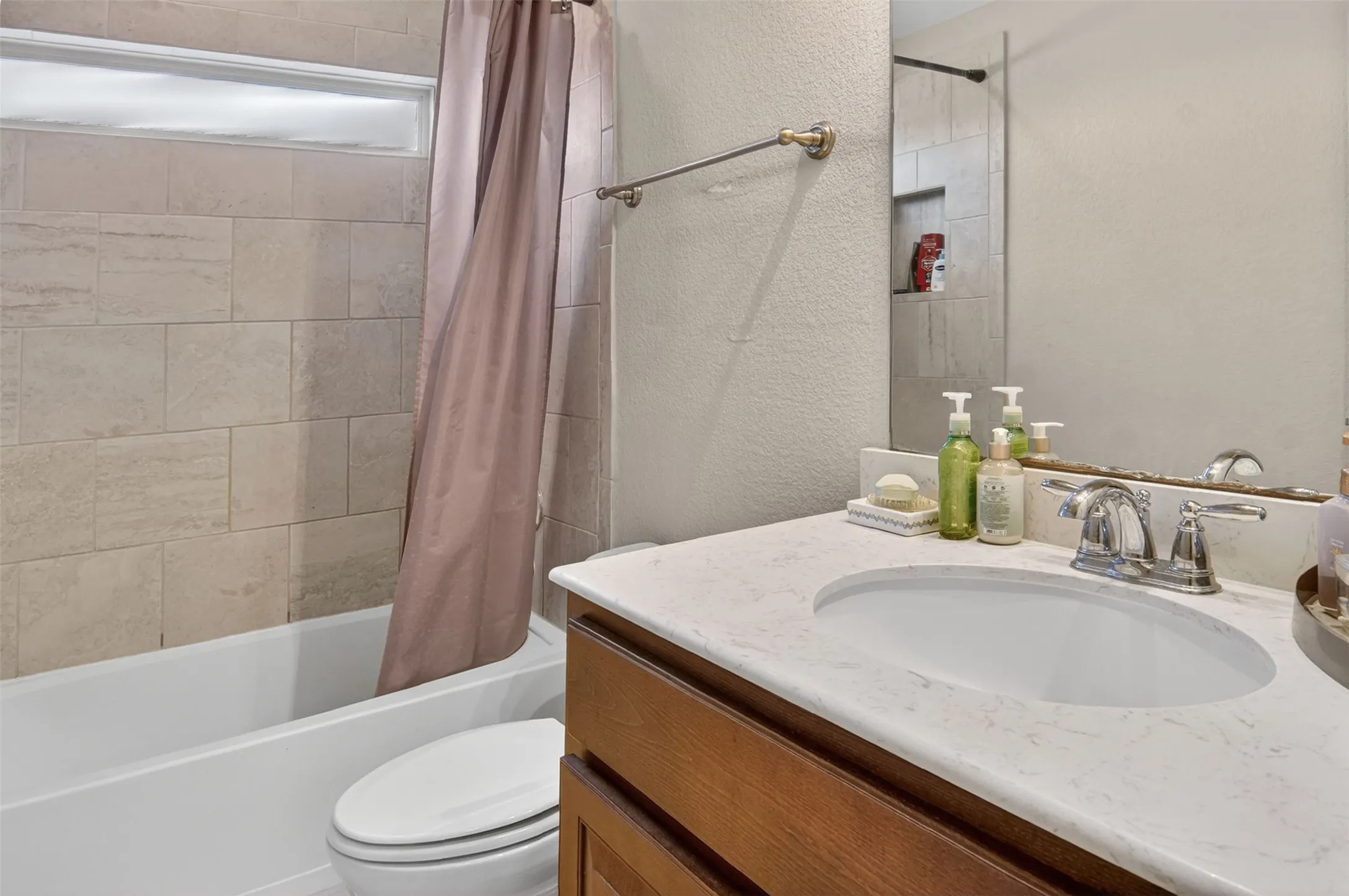 Single Family Residence For Rent in Tarrant County , 9828 Tule Lake Road, Fort Worth, Texas 76177, 4 Bedroom, 4 Bathroom, 2 Garage spaces, 2,846 Sqft, built in 2016, mls#21373612, Real Estate Agent in Fort Worth, Homes For Rent in Tarrant county, Homes For Rent in Fort Worth, Realtor in Fort Worth Texas, Real Estate Brokerage Independent Realty Texas, Luminita Cordes Realtor