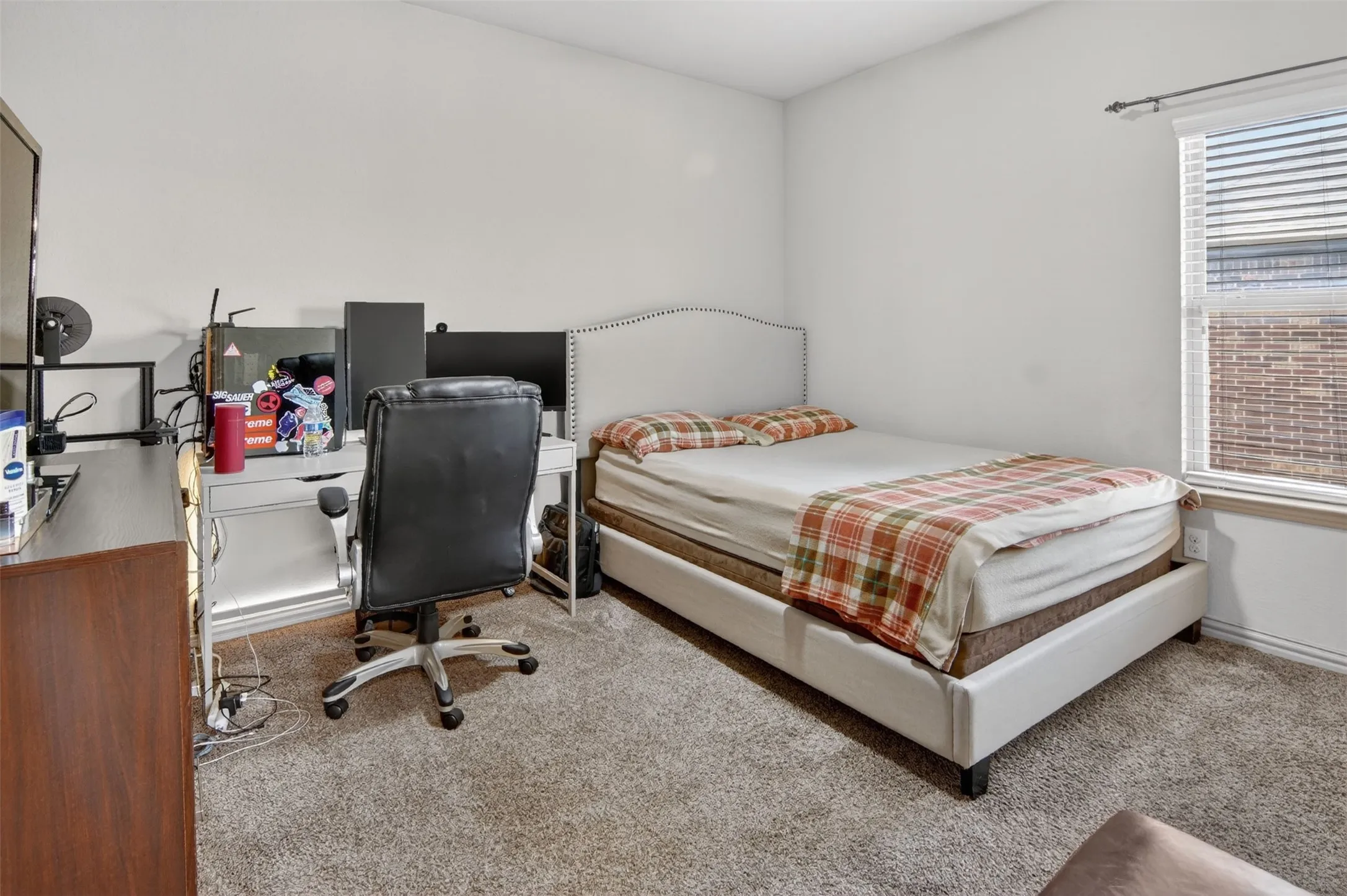 Single Family Residence For Rent in Tarrant County , 9828 Tule Lake Road, Fort Worth, Texas 76177, 4 Bedroom, 4 Bathroom, 2 Garage spaces, 2,846 Sqft, built in 2016, mls#21373612, Real Estate Agent in Fort Worth, Homes For Rent in Tarrant county, Homes For Rent in Fort Worth, Realtor in Fort Worth Texas, Real Estate Brokerage Independent Realty Texas, Luminita Cordes Realtor