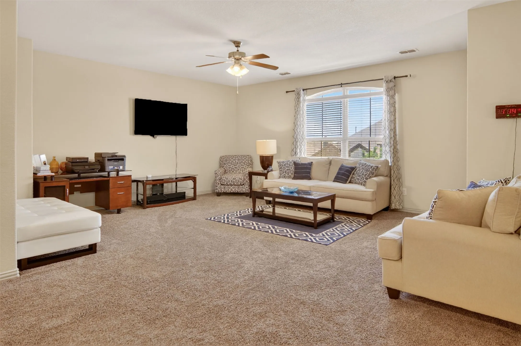 Single Family Residence For Rent in Tarrant County , 9828 Tule Lake Road, Fort Worth, Texas 76177, 4 Bedroom, 4 Bathroom, 2 Garage spaces, 2,846 Sqft, built in 2016, mls#21373612, Real Estate Agent in Fort Worth, Homes For Rent in Tarrant county, Homes For Rent in Fort Worth, Realtor in Fort Worth Texas, Real Estate Brokerage Independent Realty Texas, Luminita Cordes Realtor
