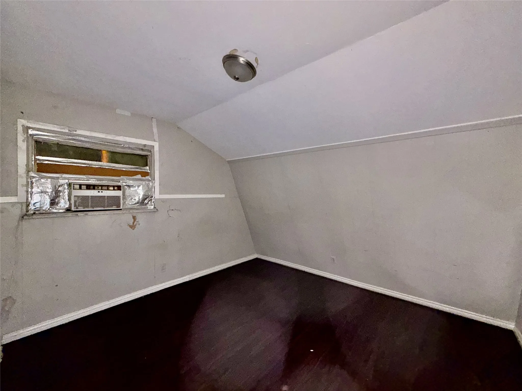 Additional content room with lots of potential.