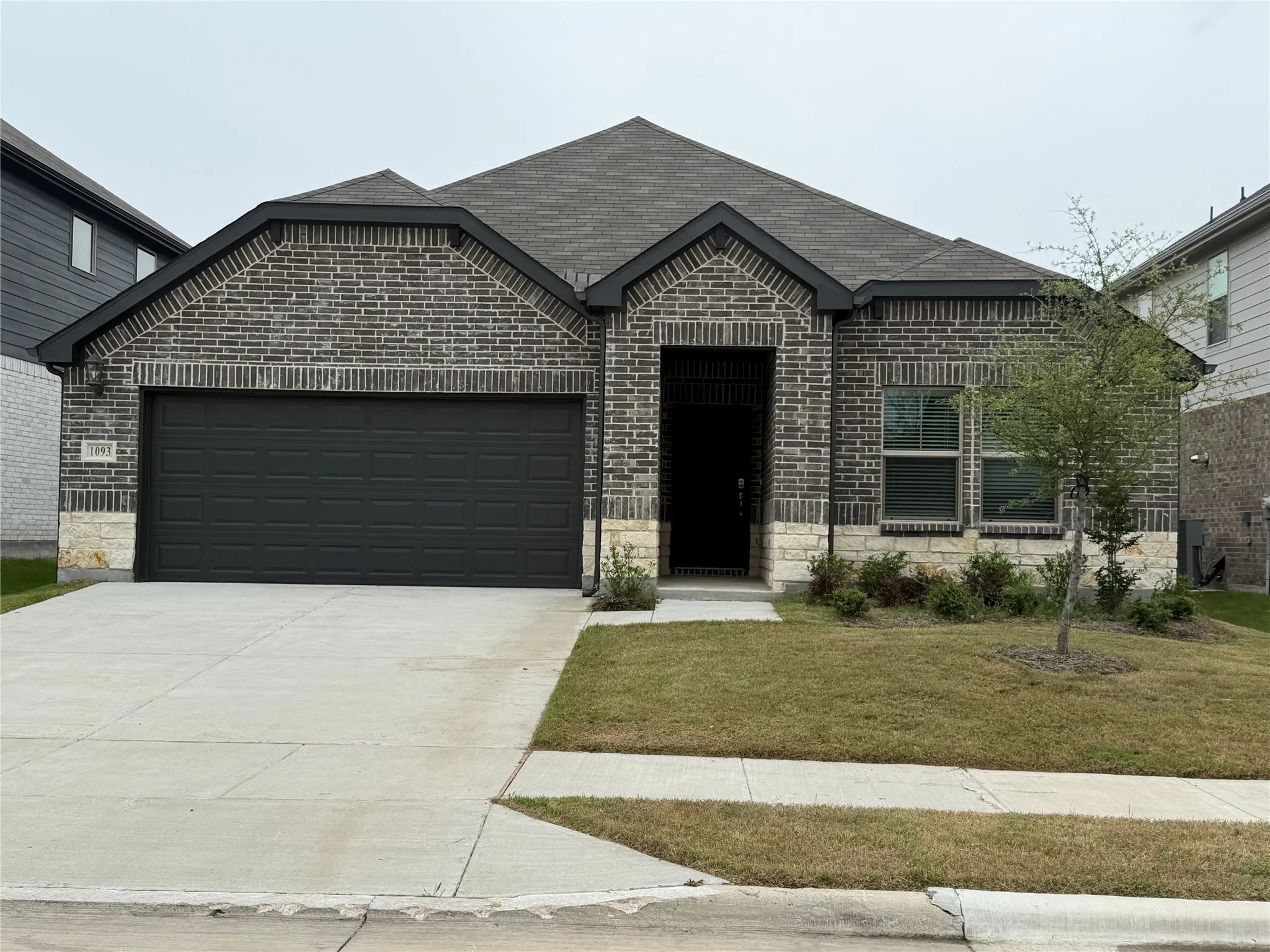 Single Family Residence For Rent in Collin County , 1093 Eagle Run Lane, Lavon, Texas 75166, 4 Bedroom, 3 Bathroom, 2 Garage spaces, 2,709 Sqft, built in 2024, mls#21374818, Real Estate Agent in Lavon, Homes For Rent in Collin county, Homes For Rent in Lavon, Realtor in Lavon Texas, Real Estate Brokerage Independent Realty Texas, Luminita Cordes Realtor