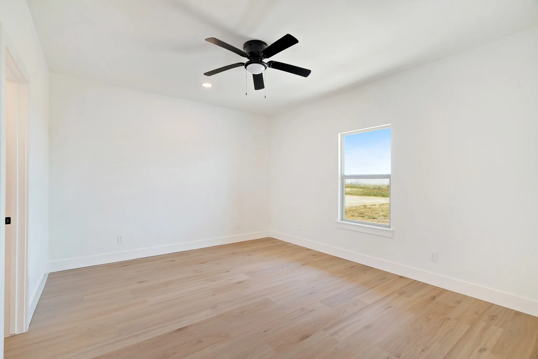 Single Family Residence For Sale in Lamar County , 225 Private Road 33083, Sumner, Texas 75486, 3 Bedroom, 2 Bathroom, Garage spaces, 1,500 Sqft, built in 2026, mls#21374775, Real Estate Agent in Sumner, Homes For Sale in Lamar county, Homes For Sale in Sumner, Realtor in Sumner Texas, Real Estate Brokerage Independent Realty Texas, Luminita Cordes Realtor