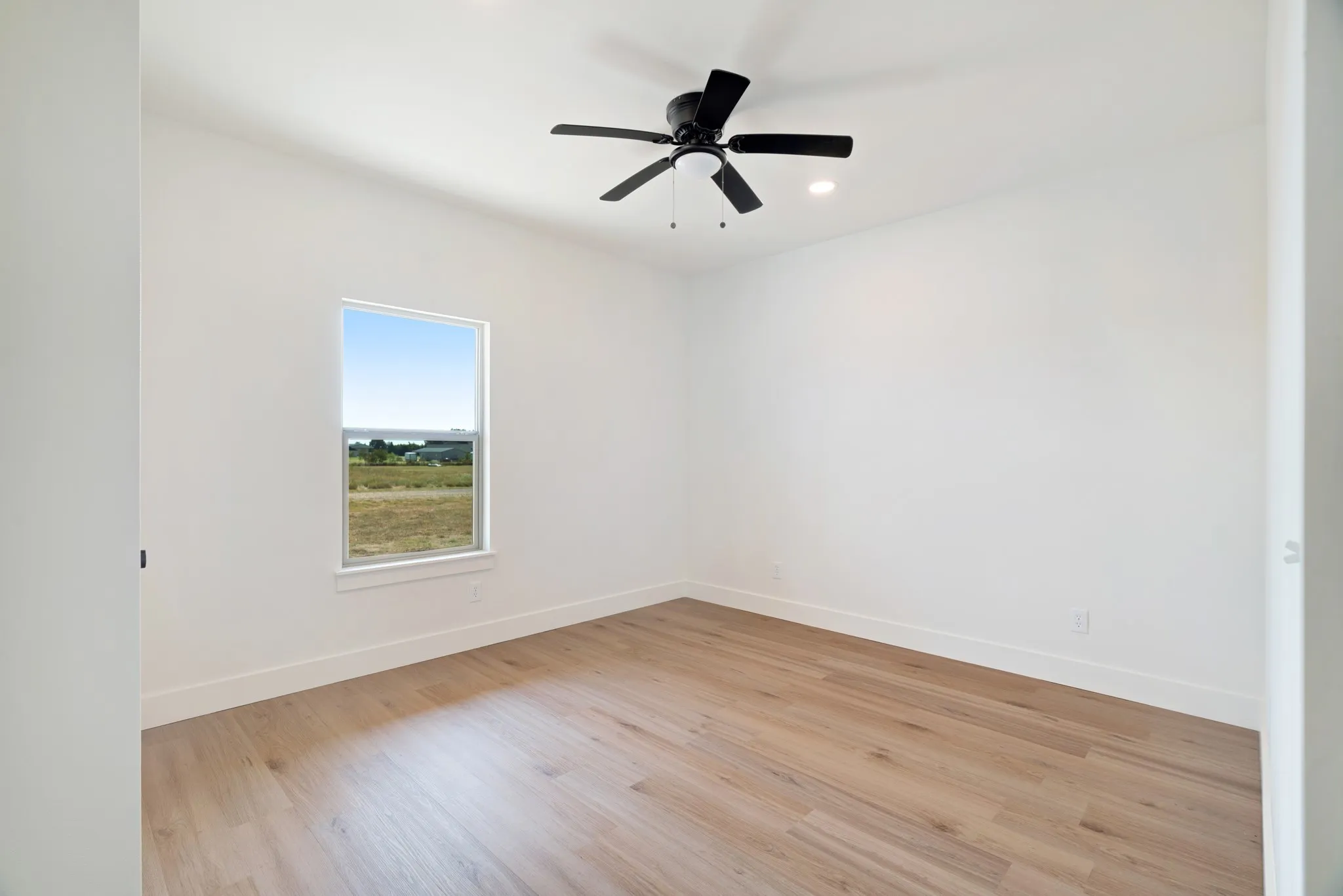 Single Family Residence For Sale in Lamar County , 225 Private Road 33083, Sumner, Texas 75486, 3 Bedroom, 2 Bathroom, Garage spaces, 1,500 Sqft, built in 2026, mls#21374775, Real Estate Agent in Sumner, Homes For Sale in Lamar county, Homes For Sale in Sumner, Realtor in Sumner Texas, Real Estate Brokerage Independent Realty Texas, Luminita Cordes Realtor