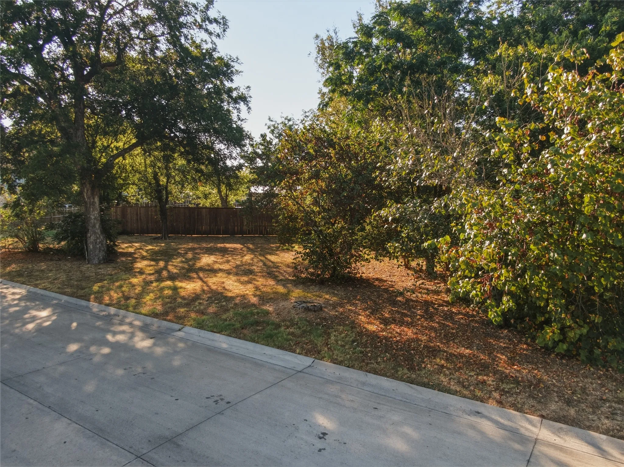 Unimproved Land For Sale in Ellis County , 104 N Getzendaner Street, Waxahachie, Texas 75165, 0, 0, Garage spaces, 0 Sqft, built in 0, mls#21374038, Real Estate Agent in Waxahachie, Homes For Sale in Ellis county, Homes For Sale in Waxahachie, Realtor in Waxahachie Texas, Real Estate Brokerage Independent Realty Texas, Luminita Cordes Realtor