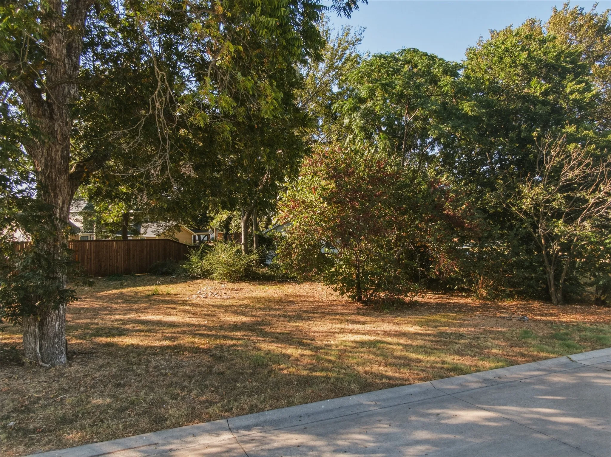 Unimproved Land For Sale in Ellis County , 104 N Getzendaner Street, Waxahachie, Texas 75165, 0, 0, Garage spaces, 0 Sqft, built in 0, mls#21374038, Real Estate Agent in Waxahachie, Homes For Sale in Ellis county, Homes For Sale in Waxahachie, Realtor in Waxahachie Texas, Real Estate Brokerage Independent Realty Texas, Luminita Cordes Realtor