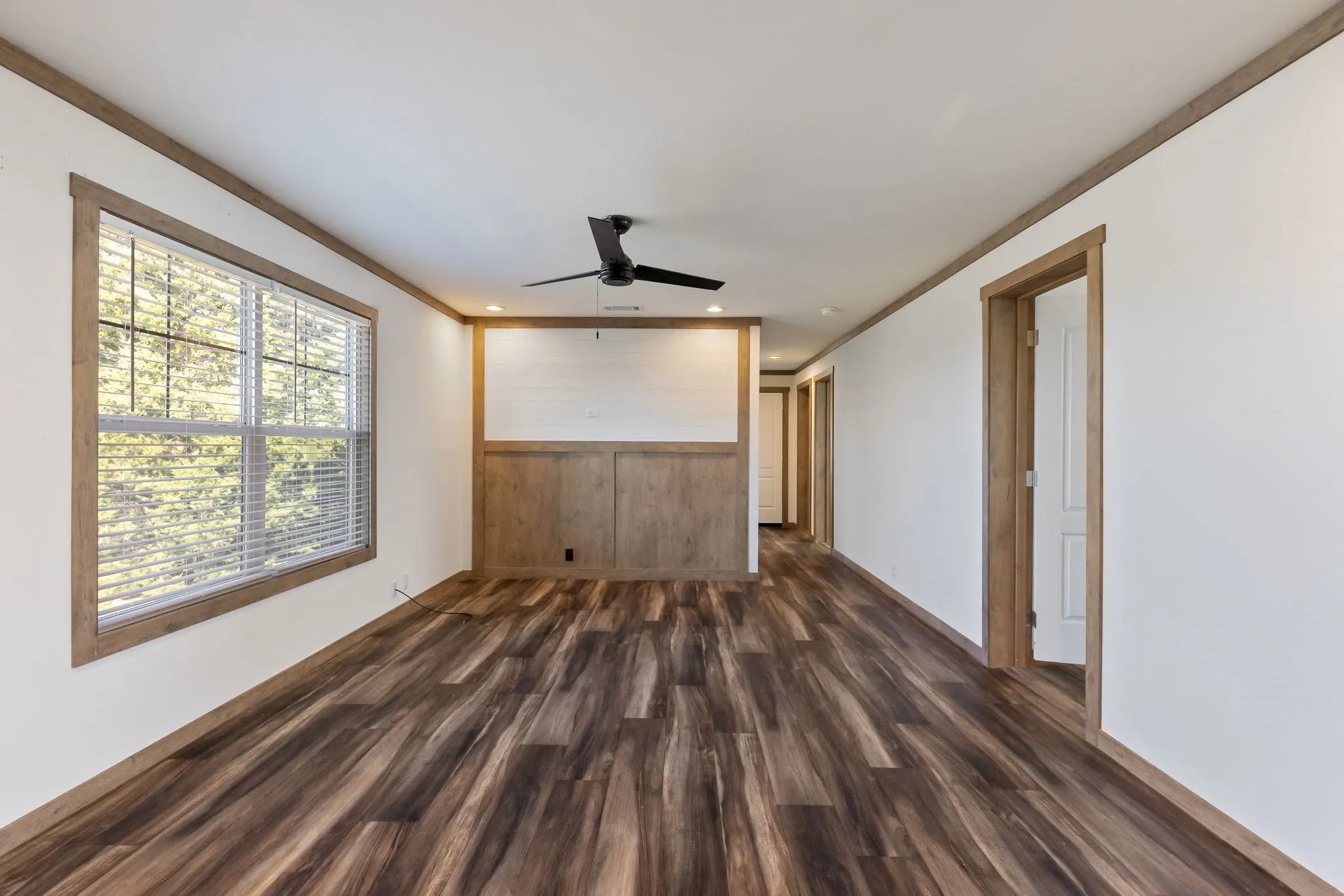 Mobile Home For Sale in Hopkins County , 3983 County Road 4744, Sulphur Springs, Texas 75482, 4 Bedroom, 2 Bathroom, Garage spaces, 1,456 Sqft, built in 2023, mls#21374772, Real Estate Agent in Sulphur Springs, Homes For Sale in Hopkins county, Homes For Sale in Sulphur Springs, Realtor in Sulphur Springs Texas, Real Estate Brokerage Independent Realty Texas, Luminita Cordes Realtor