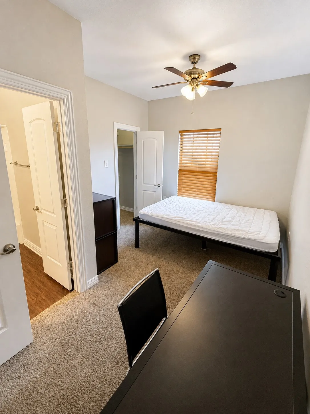Condominium For Sale in Mc Lennan County , 2410 S 2nd Street 1374, Waco, Texas 76706, 4 Bedroom, 5 Bathroom, Garage spaces, 1,495 Sqft, built in 2013, mls#21372455, Real Estate Agent in Waco, Homes For Sale in Mc Lennan county, Homes For Sale in Waco, Realtor in Waco Texas, Real Estate Brokerage Independent Realty Texas, Luminita Cordes Realtor