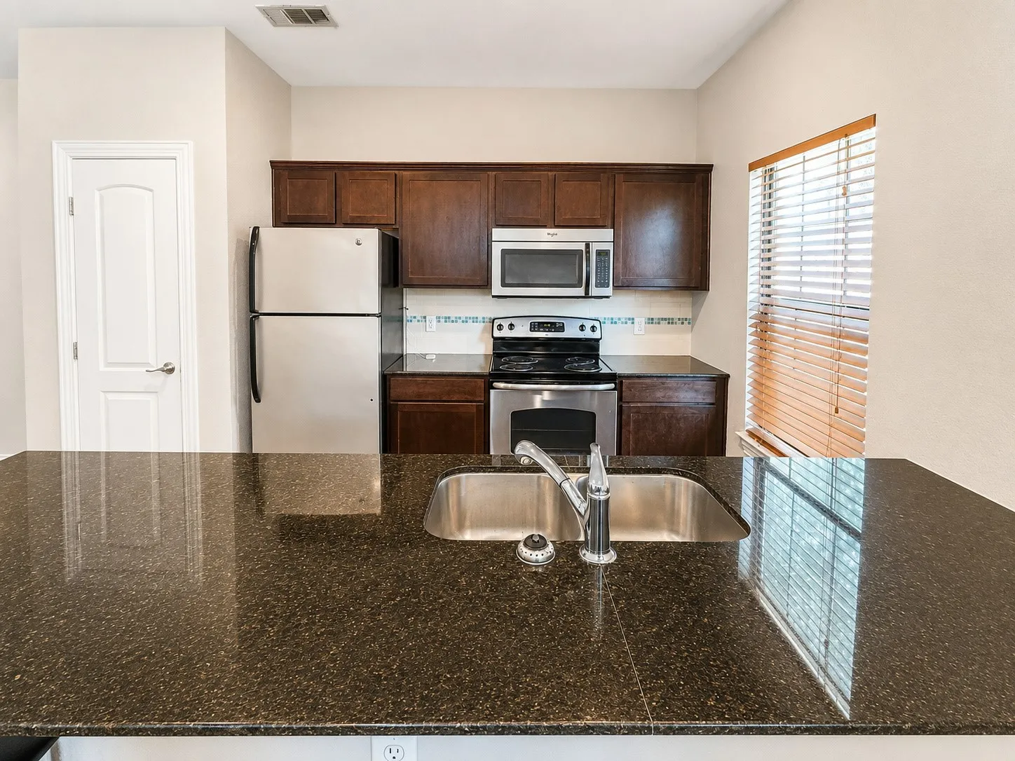 Condominium For Sale in Mc Lennan County , 2410 S 2nd Street 1374, Waco, Texas 76706, 4 Bedroom, 5 Bathroom, Garage spaces, 1,495 Sqft, built in 2013, mls#21372455, Real Estate Agent in Waco, Homes For Sale in Mc Lennan county, Homes For Sale in Waco, Realtor in Waco Texas, Real Estate Brokerage Independent Realty Texas, Luminita Cordes Realtor