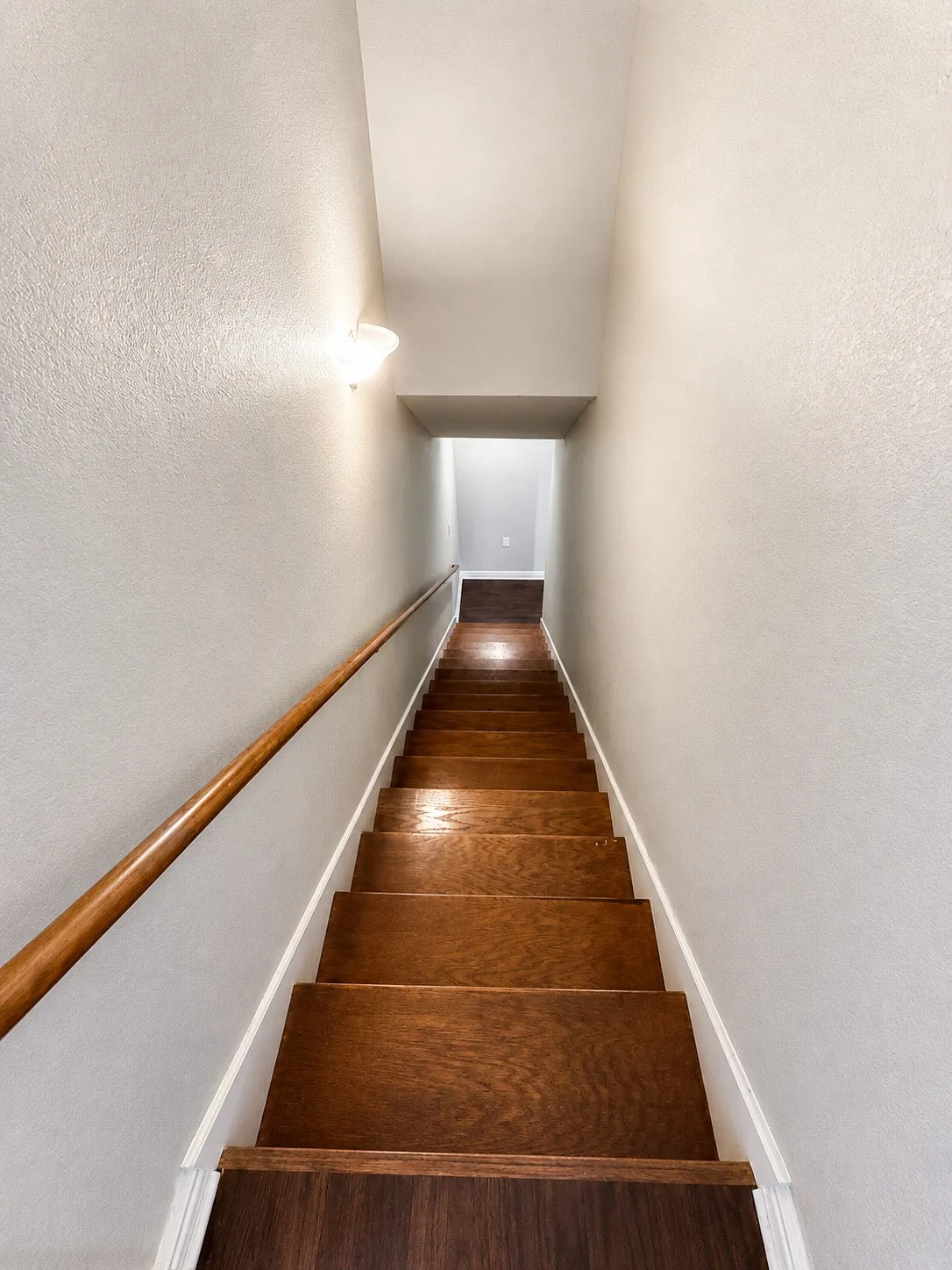 Condominium For Sale in Mc Lennan County , 2410 S 2nd Street 1374, Waco, Texas 76706, 4 Bedroom, 5 Bathroom, Garage spaces, 1,495 Sqft, built in 2013, mls#21372455, Real Estate Agent in Waco, Homes For Sale in Mc Lennan county, Homes For Sale in Waco, Realtor in Waco Texas, Real Estate Brokerage Independent Realty Texas, Luminita Cordes Realtor