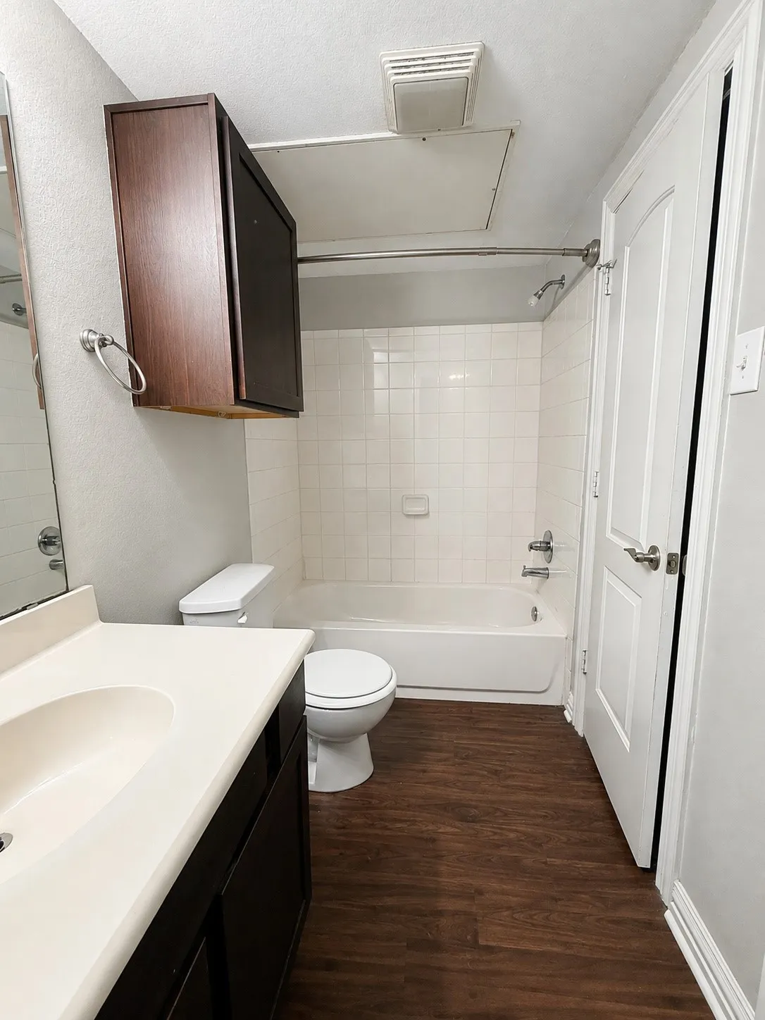 Condominium For Sale in Mc Lennan County , 2410 S 2nd Street 1374, Waco, Texas 76706, 4 Bedroom, 5 Bathroom, Garage spaces, 1,495 Sqft, built in 2013, mls#21372455, Real Estate Agent in Waco, Homes For Sale in Mc Lennan county, Homes For Sale in Waco, Realtor in Waco Texas, Real Estate Brokerage Independent Realty Texas, Luminita Cordes Realtor