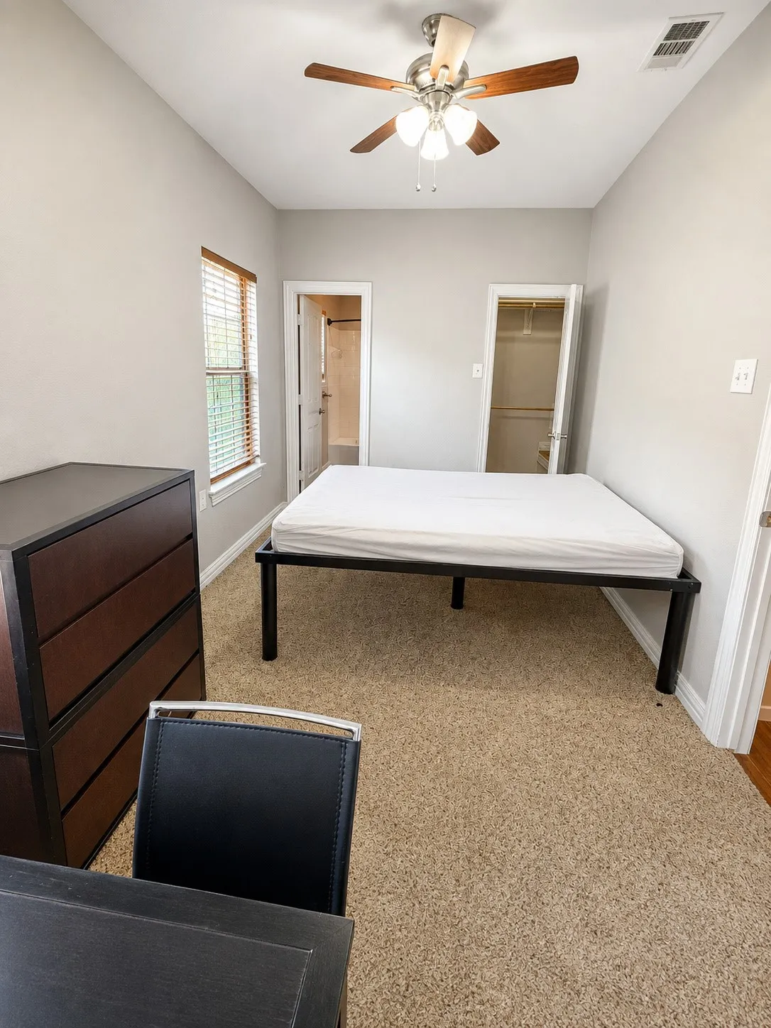 Condominium For Sale in Mc Lennan County , 2410 S 2nd Street 1374, Waco, Texas 76706, 4 Bedroom, 5 Bathroom, Garage spaces, 1,495 Sqft, built in 2013, mls#21372455, Real Estate Agent in Waco, Homes For Sale in Mc Lennan county, Homes For Sale in Waco, Realtor in Waco Texas, Real Estate Brokerage Independent Realty Texas, Luminita Cordes Realtor