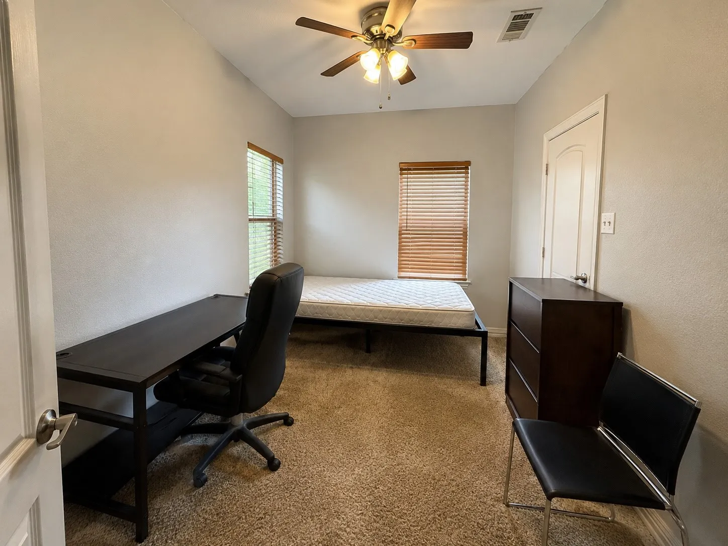 Condominium For Sale in Mc Lennan County , 2410 S 2nd Street 1374, Waco, Texas 76706, 4 Bedroom, 5 Bathroom, Garage spaces, 1,495 Sqft, built in 2013, mls#21372455, Real Estate Agent in Waco, Homes For Sale in Mc Lennan county, Homes For Sale in Waco, Realtor in Waco Texas, Real Estate Brokerage Independent Realty Texas, Luminita Cordes Realtor