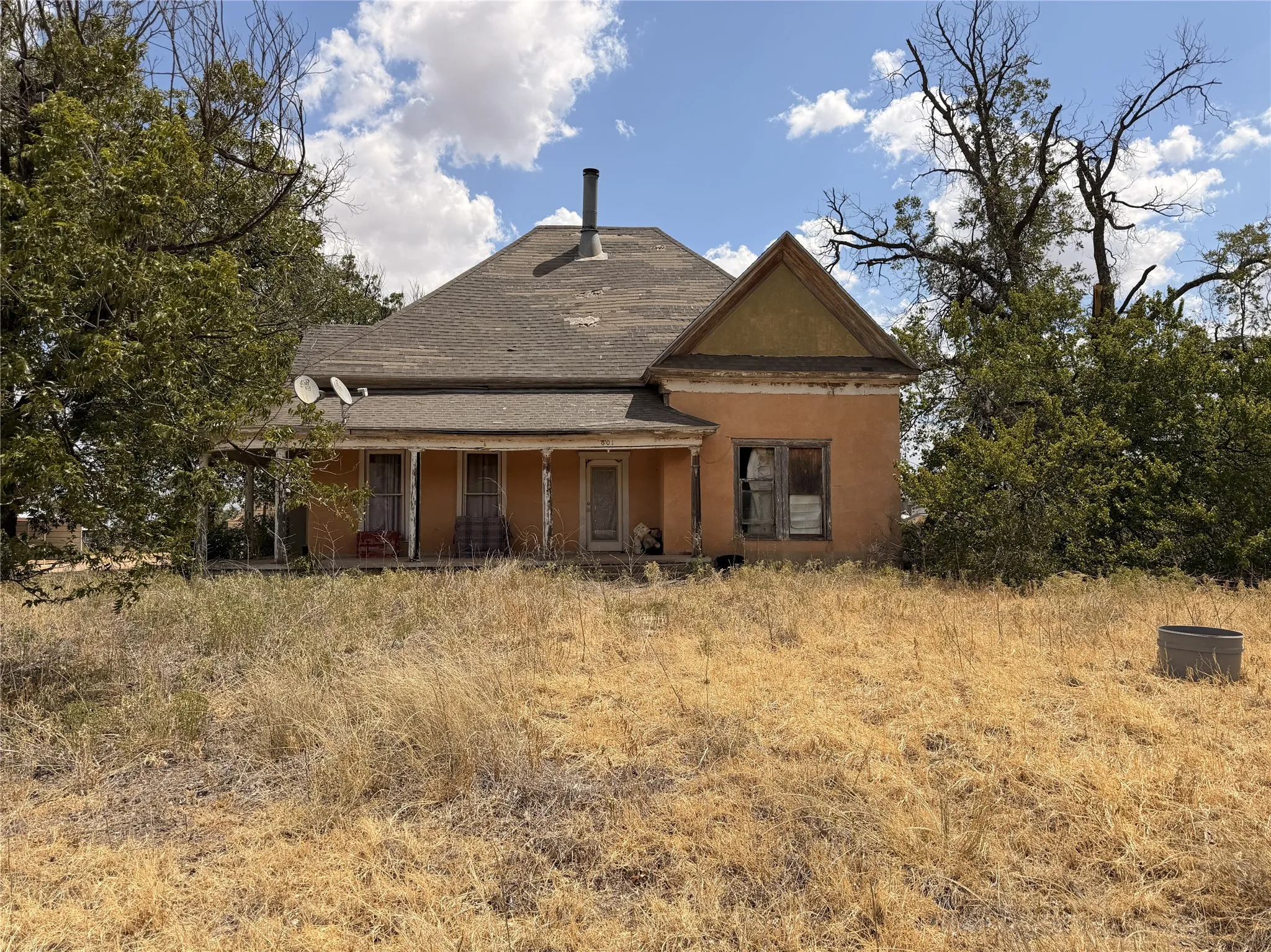 Single Family Residence For Sale in Haskell County , 601 Main Street, Rochester, Texas 79544, 4 Bedroom, 1 Bathroom, Garage spaces, 2,116 Sqft, built in 1910, mls#21363346, Real Estate Agent in Rochester, Homes For Sale in Haskell county, Homes For Sale in Rochester, Realtor in Rochester Texas, Real Estate Brokerage Independent Realty Texas, Luminita Cordes Realtor