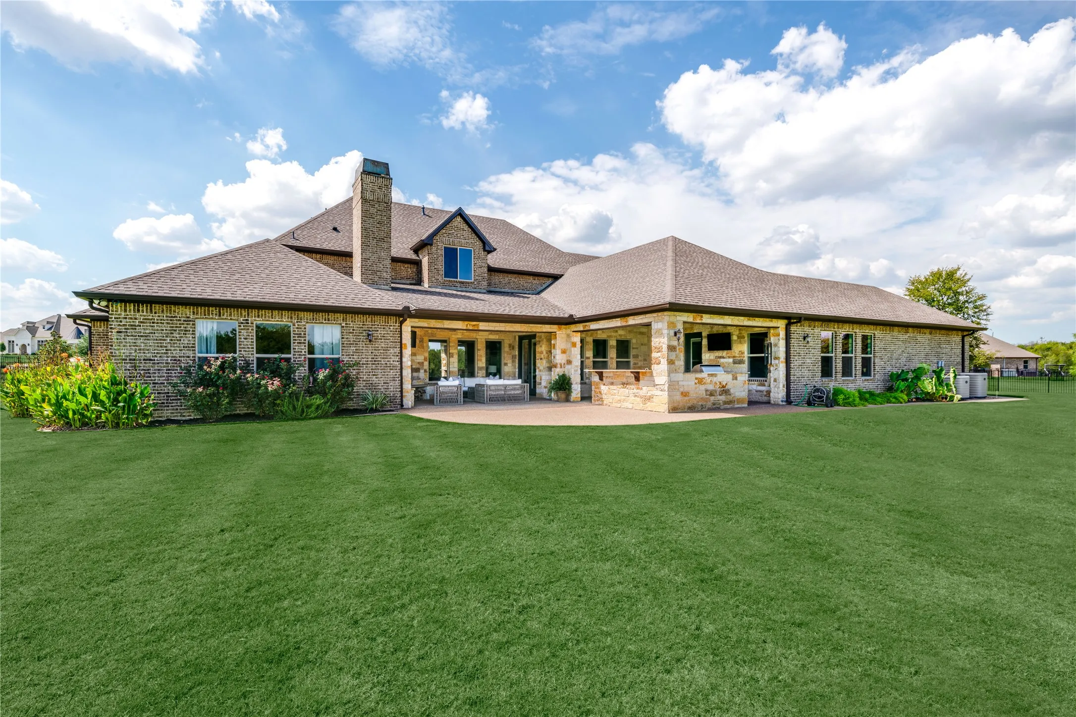 Single Family Residence For Sale in Dallas County , 218 Tanner Creek Circle, Sunnyvale, Texas 75182, 5 Bedroom, 6 Bathroom, 5 Garage spaces, 5,921 Sqft, built in 2014, mls#21374774, Real Estate Agent in Sunnyvale, Homes For Sale in Dallas county, Homes For Sale in Sunnyvale, Realtor in Sunnyvale Texas, Real Estate Brokerage Independent Realty Texas, Luminita Cordes Realtor