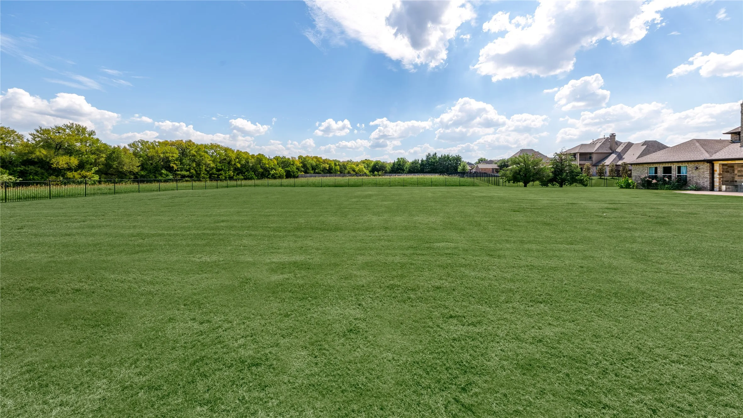 Single Family Residence For Sale in Dallas County , 218 Tanner Creek Circle, Sunnyvale, Texas 75182, 5 Bedroom, 6 Bathroom, 5 Garage spaces, 5,921 Sqft, built in 2014, mls#21374774, Real Estate Agent in Sunnyvale, Homes For Sale in Dallas county, Homes For Sale in Sunnyvale, Realtor in Sunnyvale Texas, Real Estate Brokerage Independent Realty Texas, Luminita Cordes Realtor