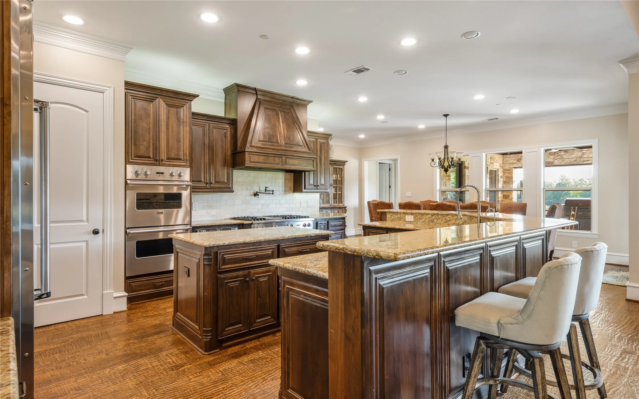 Single Family Residence For Sale in Dallas County , 218 Tanner Creek Circle, Sunnyvale, Texas 75182, 5 Bedroom, 6 Bathroom, 5 Garage spaces, 5,921 Sqft, built in 2014, mls#21374774, Real Estate Agent in Sunnyvale, Homes For Sale in Dallas county, Homes For Sale in Sunnyvale, Realtor in Sunnyvale Texas, Real Estate Brokerage Independent Realty Texas, Luminita Cordes Realtor