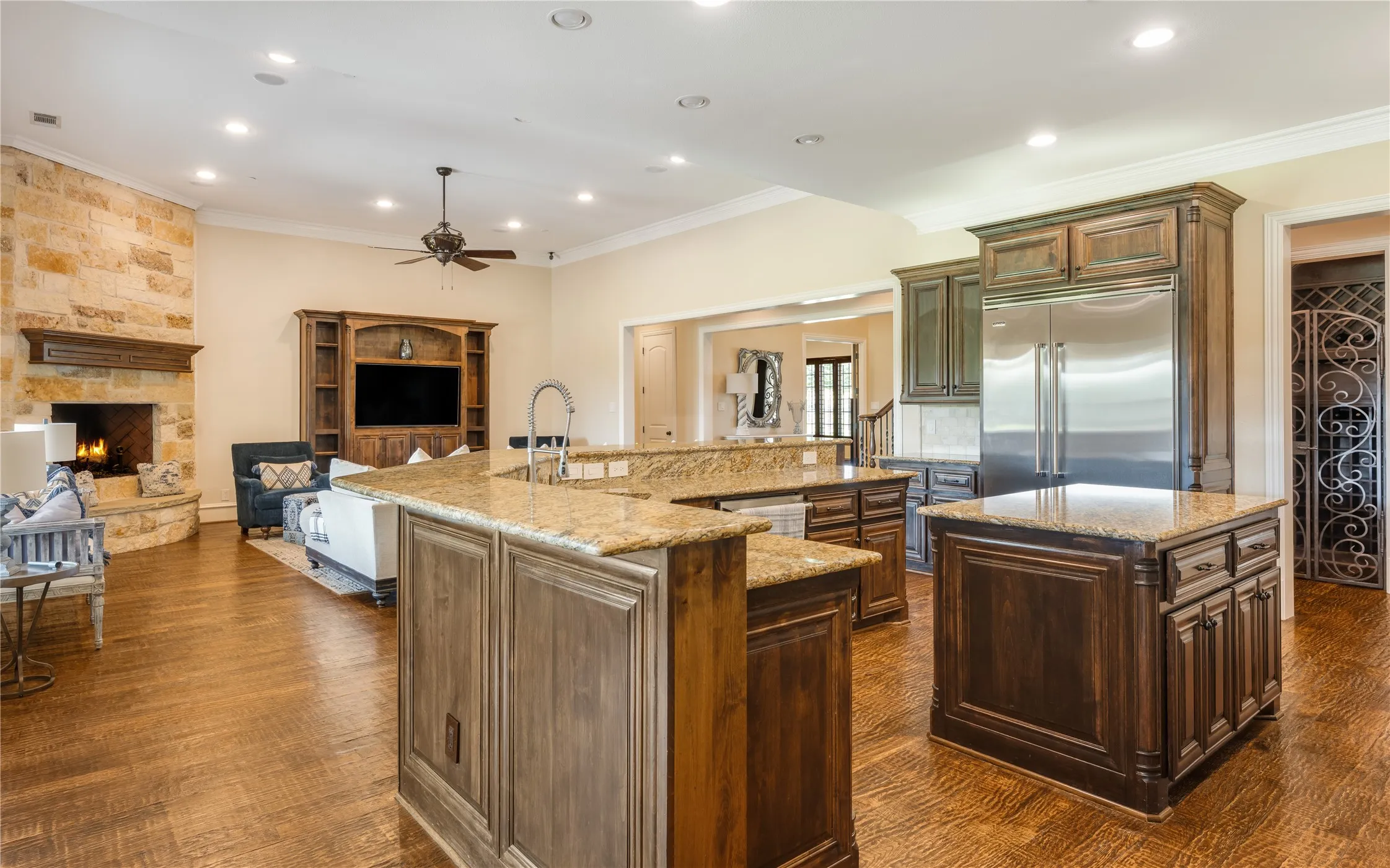 Single Family Residence For Sale in Dallas County , 218 Tanner Creek Circle, Sunnyvale, Texas 75182, 5 Bedroom, 6 Bathroom, 5 Garage spaces, 5,921 Sqft, built in 2014, mls#21374774, Real Estate Agent in Sunnyvale, Homes For Sale in Dallas county, Homes For Sale in Sunnyvale, Realtor in Sunnyvale Texas, Real Estate Brokerage Independent Realty Texas, Luminita Cordes Realtor