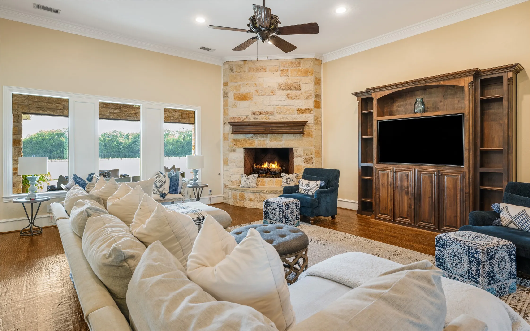 Single Family Residence For Sale in Dallas County , 218 Tanner Creek Circle, Sunnyvale, Texas 75182, 5 Bedroom, 6 Bathroom, 5 Garage spaces, 5,921 Sqft, built in 2014, mls#21374774, Real Estate Agent in Sunnyvale, Homes For Sale in Dallas county, Homes For Sale in Sunnyvale, Realtor in Sunnyvale Texas, Real Estate Brokerage Independent Realty Texas, Luminita Cordes Realtor