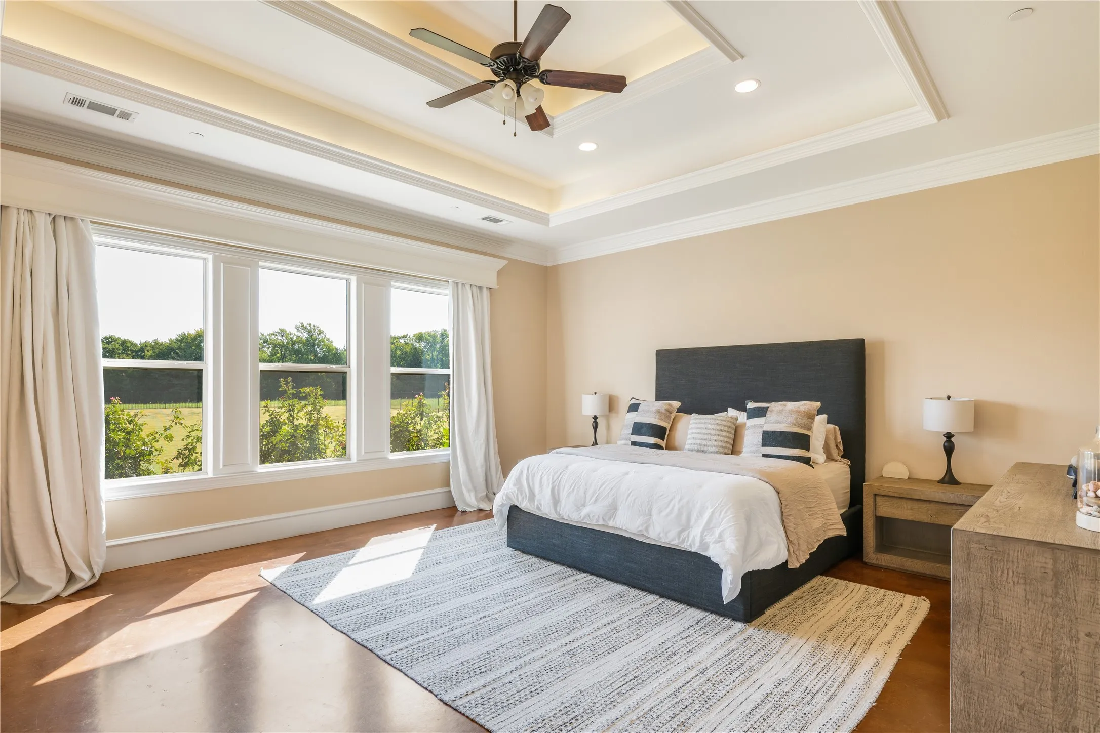 Single Family Residence For Sale in Dallas County , 218 Tanner Creek Circle, Sunnyvale, Texas 75182, 5 Bedroom, 6 Bathroom, 5 Garage spaces, 5,921 Sqft, built in 2014, mls#21374774, Real Estate Agent in Sunnyvale, Homes For Sale in Dallas county, Homes For Sale in Sunnyvale, Realtor in Sunnyvale Texas, Real Estate Brokerage Independent Realty Texas, Luminita Cordes Realtor