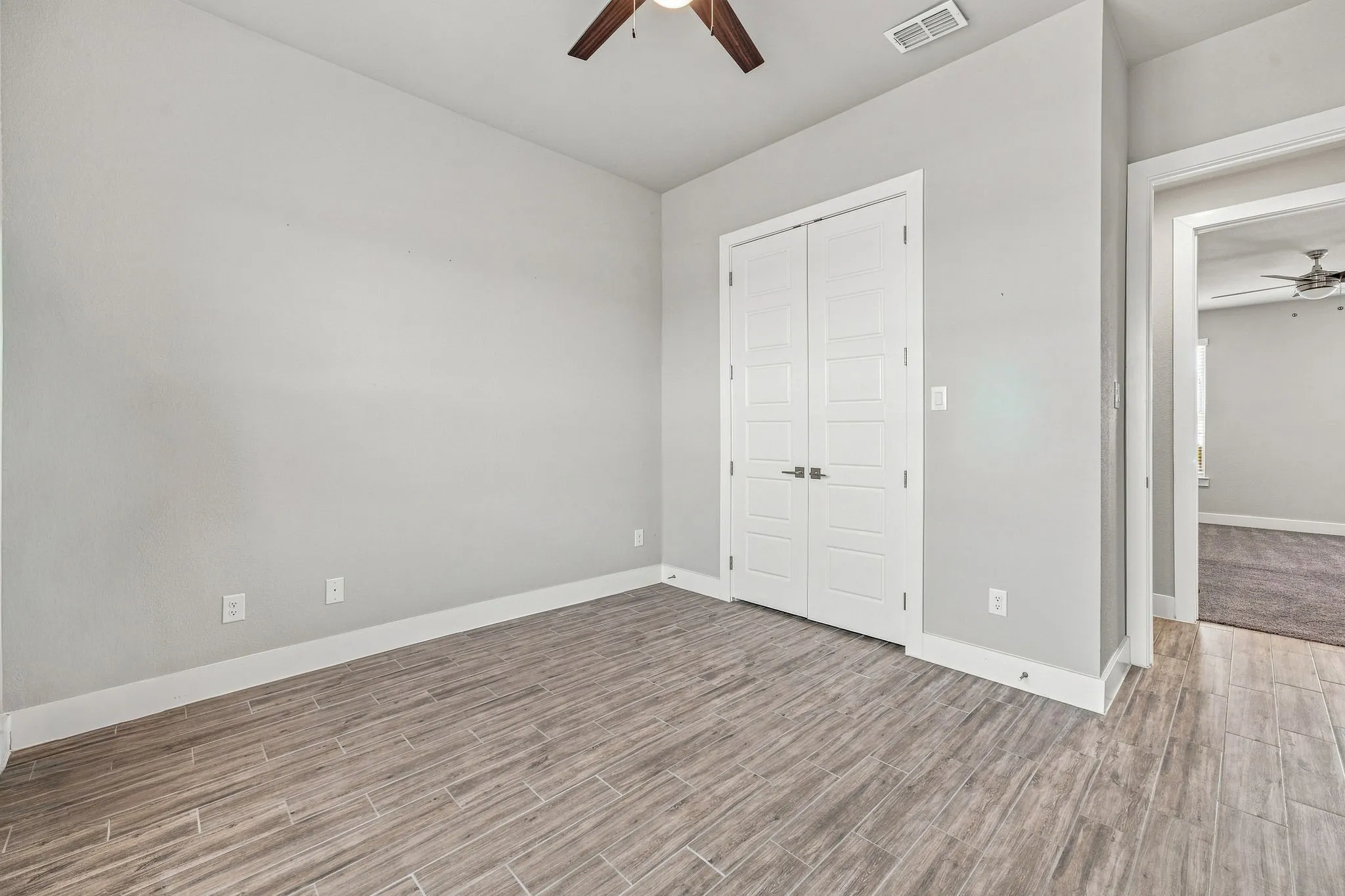 Single Family Residence For Sale in Johnson County , 212 Buena Vista Drive, Godley, Texas 76044, 4 Bedroom, 3 Bathroom, 3 Garage spaces, 2,867 Sqft, built in 2021, mls#21373148, Real Estate Agent in Godley, Homes For Sale in Johnson county, Homes For Sale in Godley, Realtor in Godley Texas, Real Estate Brokerage Independent Realty Texas, Luminita Cordes Realtor
