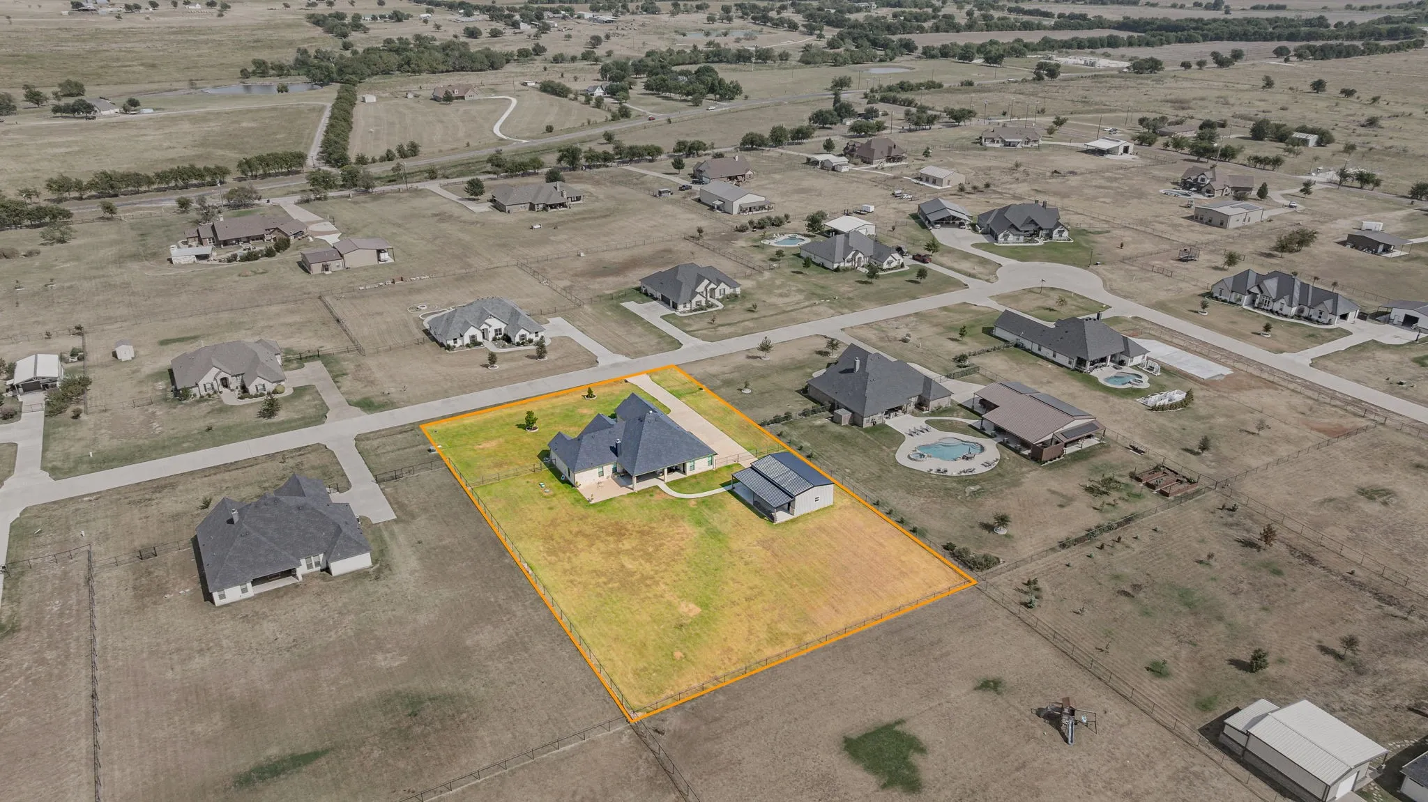 Single Family Residence For Sale in Johnson County , 212 Buena Vista Drive, Godley, Texas 76044, 4 Bedroom, 3 Bathroom, 3 Garage spaces, 2,867 Sqft, built in 2021, mls#21373148, Real Estate Agent in Godley, Homes For Sale in Johnson county, Homes For Sale in Godley, Realtor in Godley Texas, Real Estate Brokerage Independent Realty Texas, Luminita Cordes Realtor