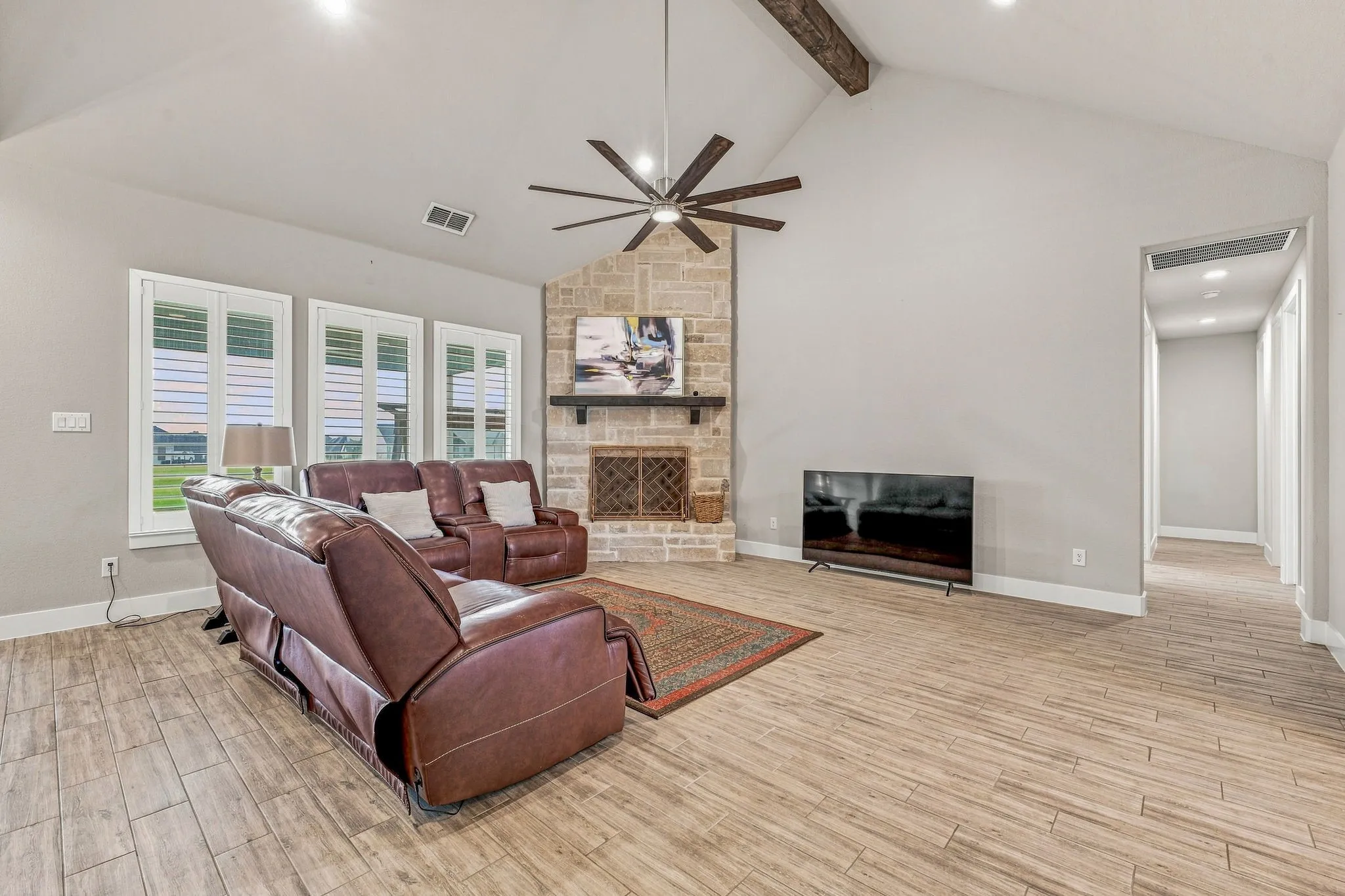 Single Family Residence For Sale in Johnson County , 212 Buena Vista Drive, Godley, Texas 76044, 4 Bedroom, 3 Bathroom, 3 Garage spaces, 2,867 Sqft, built in 2021, mls#21373148, Real Estate Agent in Godley, Homes For Sale in Johnson county, Homes For Sale in Godley, Realtor in Godley Texas, Real Estate Brokerage Independent Realty Texas, Luminita Cordes Realtor