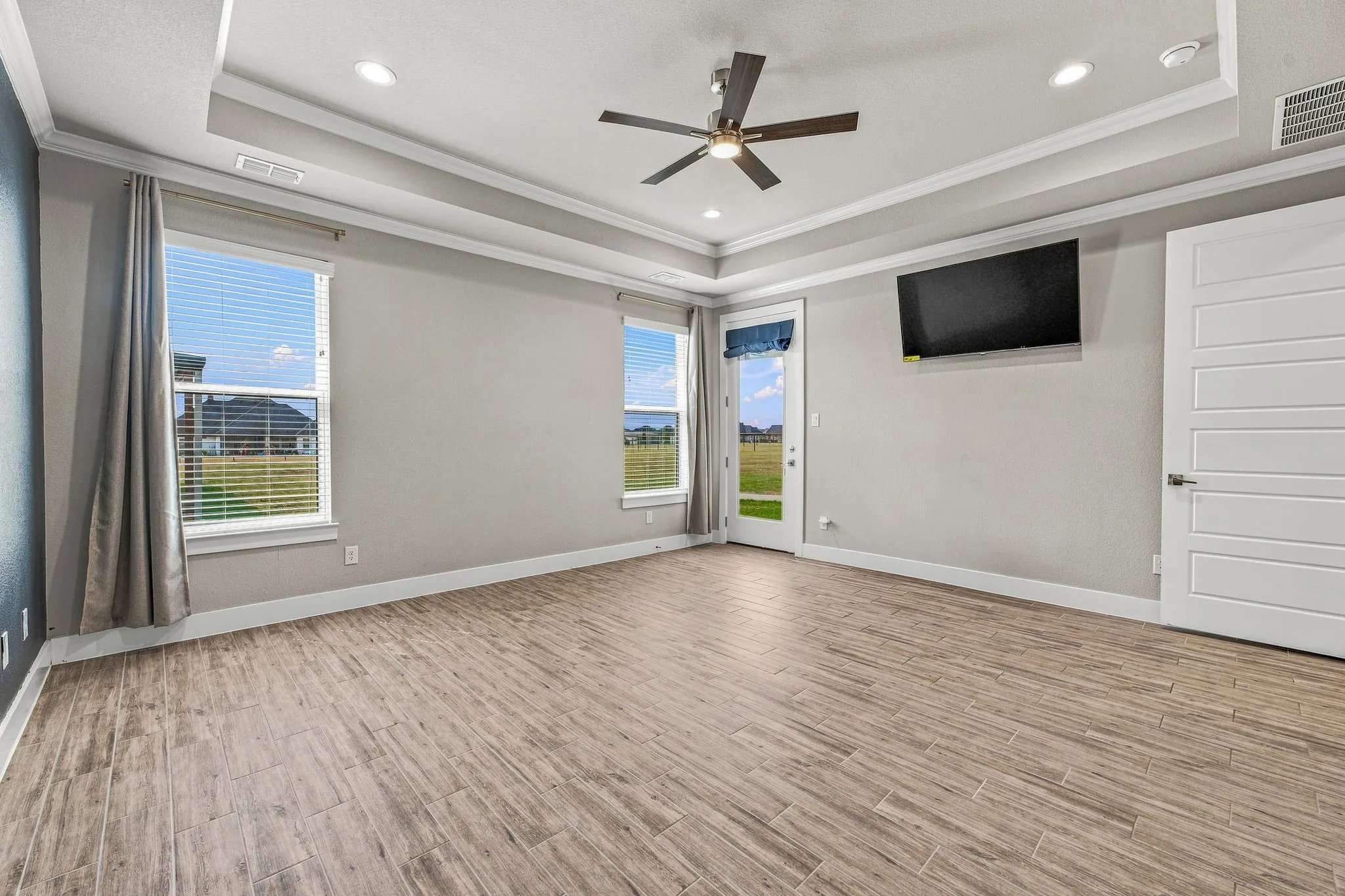 Single Family Residence For Sale in Johnson County , 212 Buena Vista Drive, Godley, Texas 76044, 4 Bedroom, 3 Bathroom, 3 Garage spaces, 2,867 Sqft, built in 2021, mls#21373148, Real Estate Agent in Godley, Homes For Sale in Johnson county, Homes For Sale in Godley, Realtor in Godley Texas, Real Estate Brokerage Independent Realty Texas, Luminita Cordes Realtor
