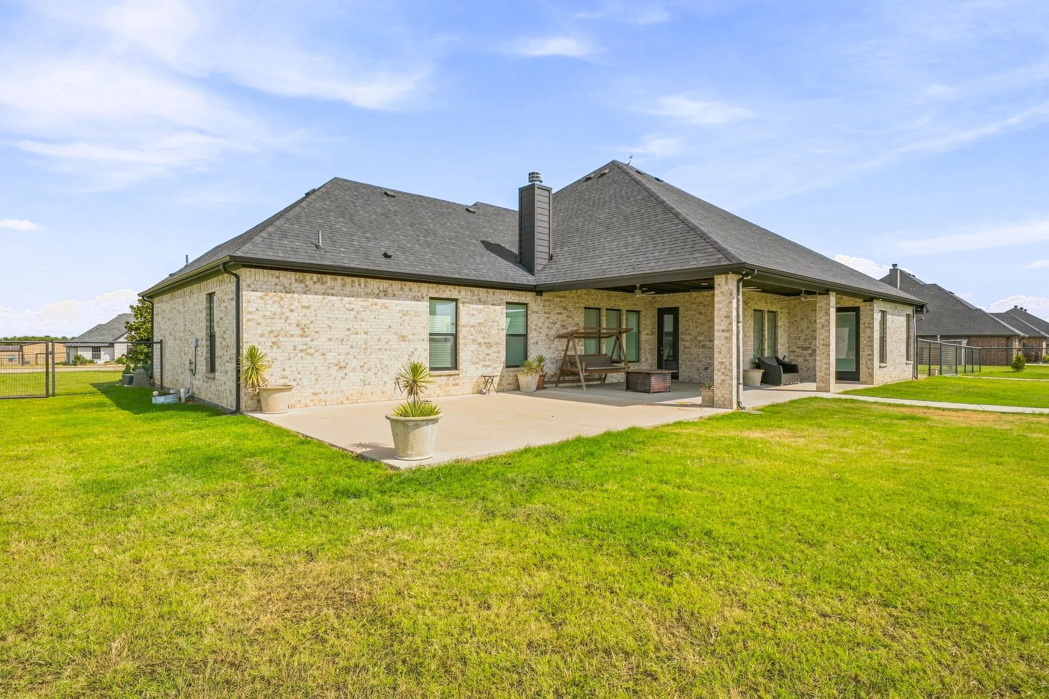Single Family Residence For Sale in Johnson County , 212 Buena Vista Drive, Godley, Texas 76044, 4 Bedroom, 3 Bathroom, 3 Garage spaces, 2,867 Sqft, built in 2021, mls#21373148, Real Estate Agent in Godley, Homes For Sale in Johnson county, Homes For Sale in Godley, Realtor in Godley Texas, Real Estate Brokerage Independent Realty Texas, Luminita Cordes Realtor