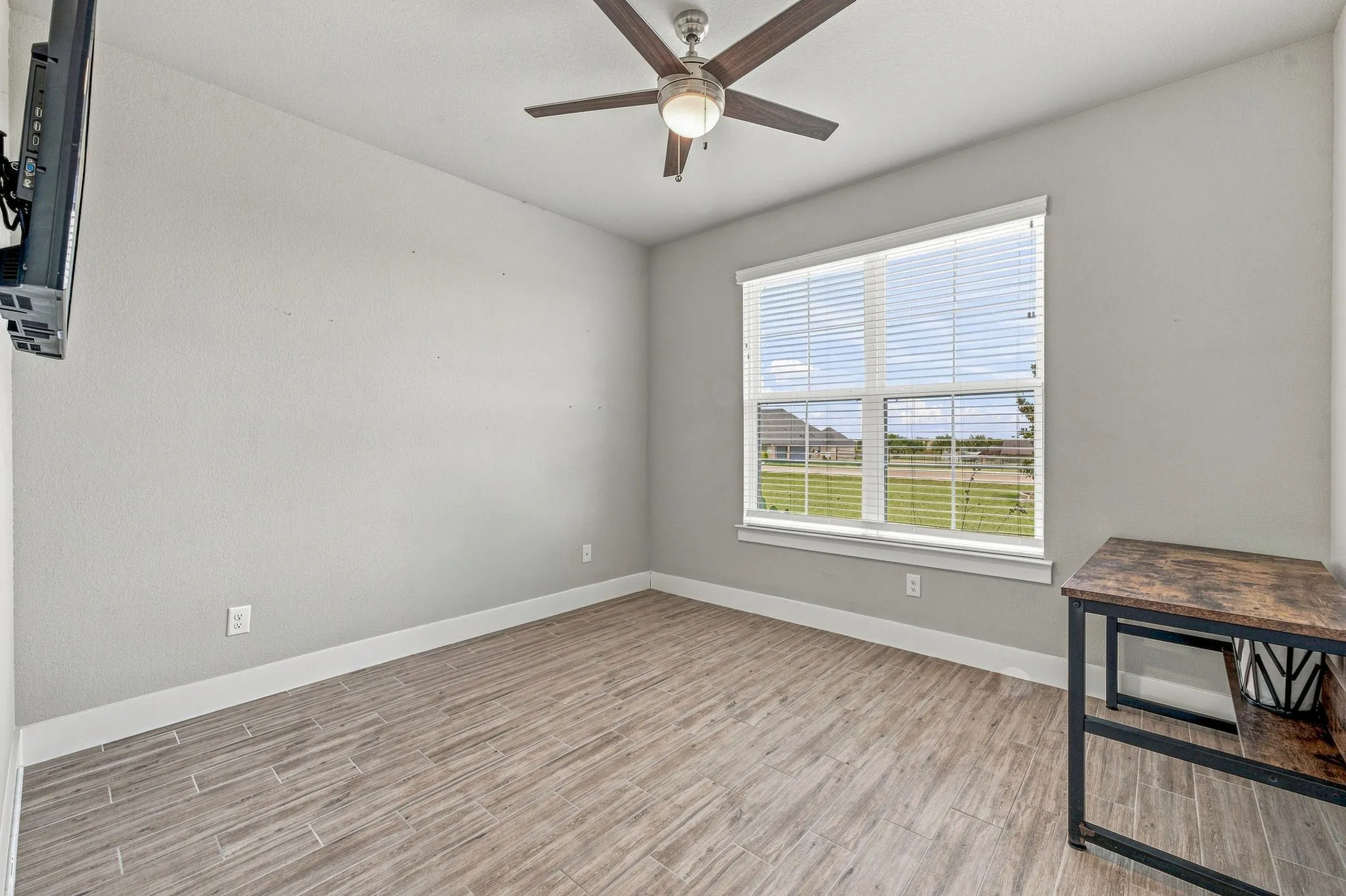 Single Family Residence For Sale in Johnson County , 212 Buena Vista Drive, Godley, Texas 76044, 4 Bedroom, 3 Bathroom, 3 Garage spaces, 2,867 Sqft, built in 2021, mls#21373148, Real Estate Agent in Godley, Homes For Sale in Johnson county, Homes For Sale in Godley, Realtor in Godley Texas, Real Estate Brokerage Independent Realty Texas, Luminita Cordes Realtor