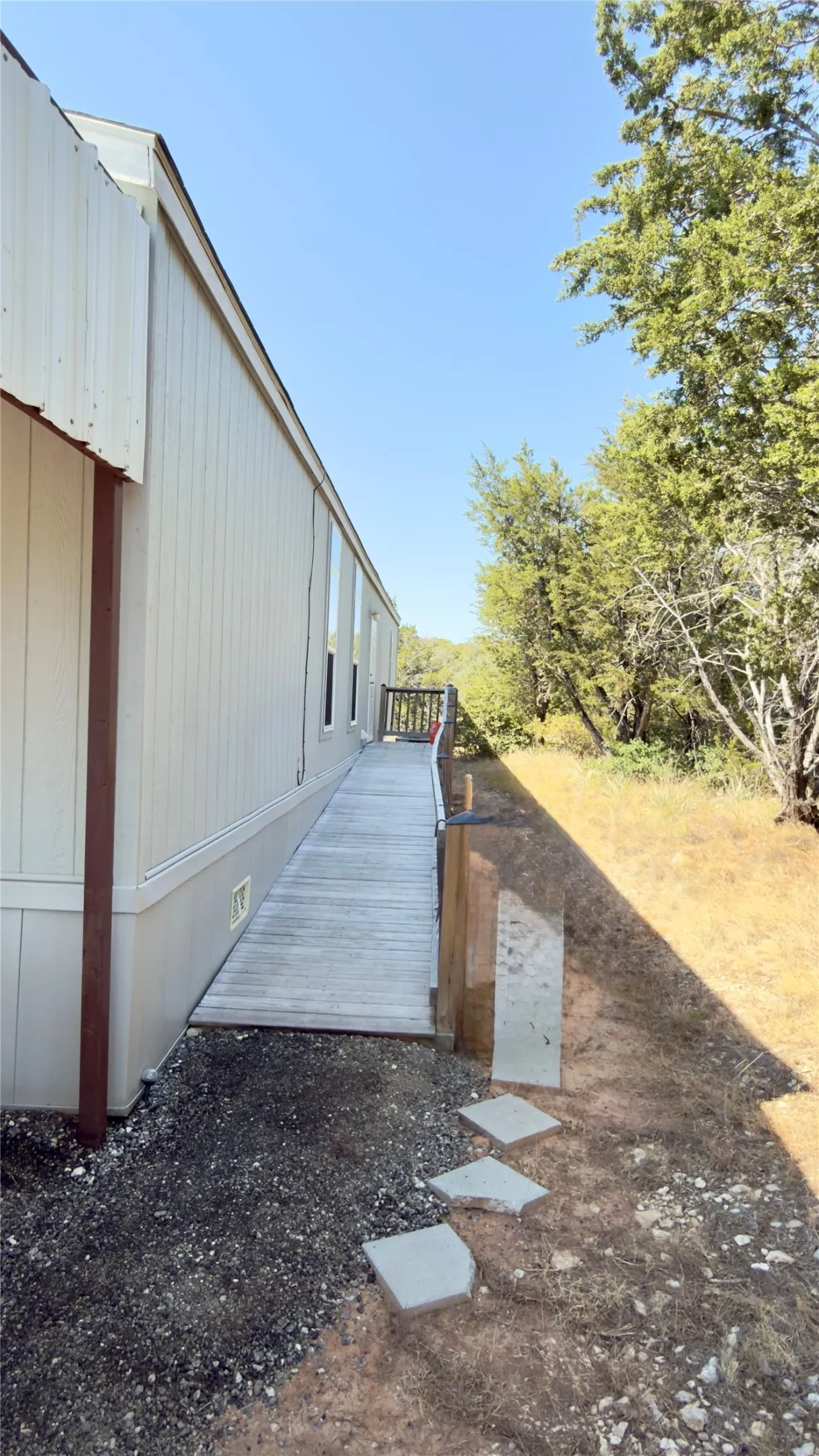 Single Family Residence For Sale in Hood County , 1108 Ridgeview Circle, Granbury, Texas 76048, 2 Bedroom, 2 Bathroom, Garage spaces, 896 Sqft, built in 2020, mls#21369846, Real Estate Agent in Granbury, Homes For Sale in Hood county, Homes For Sale in Granbury, Realtor in Granbury Texas, Real Estate Brokerage Independent Realty Texas, Luminita Cordes Realtor