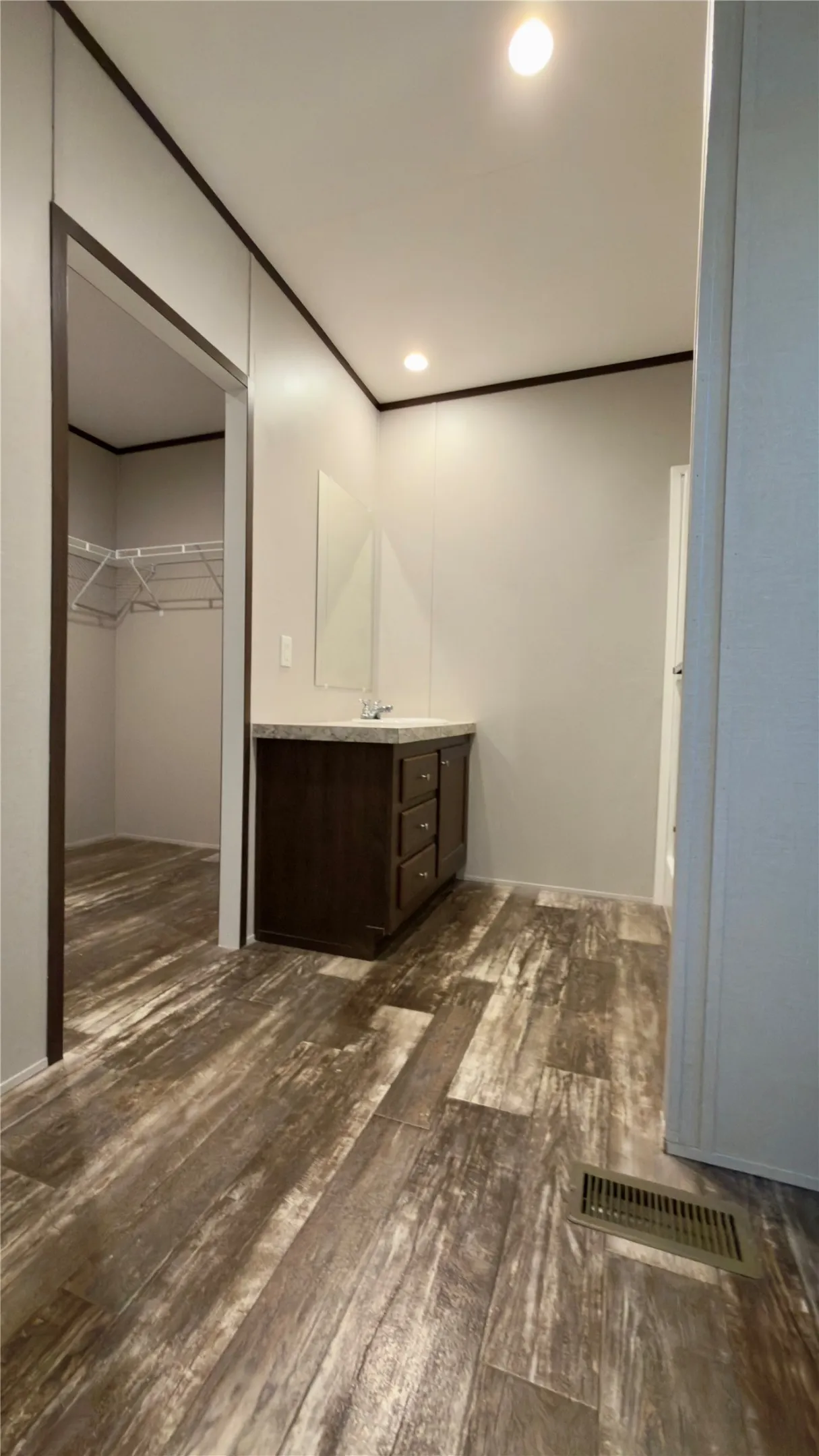 Single Family Residence For Sale in Hood County , 1108 Ridgeview Circle, Granbury, Texas 76048, 2 Bedroom, 2 Bathroom, Garage spaces, 896 Sqft, built in 2020, mls#21369846, Real Estate Agent in Granbury, Homes For Sale in Hood county, Homes For Sale in Granbury, Realtor in Granbury Texas, Real Estate Brokerage Independent Realty Texas, Luminita Cordes Realtor