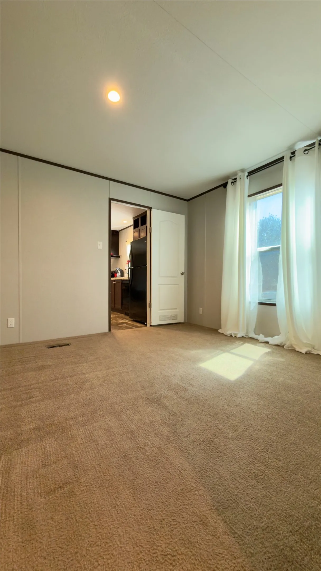 Single Family Residence For Sale in Hood County , 1108 Ridgeview Circle, Granbury, Texas 76048, 2 Bedroom, 2 Bathroom, Garage spaces, 896 Sqft, built in 2020, mls#21369846, Real Estate Agent in Granbury, Homes For Sale in Hood county, Homes For Sale in Granbury, Realtor in Granbury Texas, Real Estate Brokerage Independent Realty Texas, Luminita Cordes Realtor