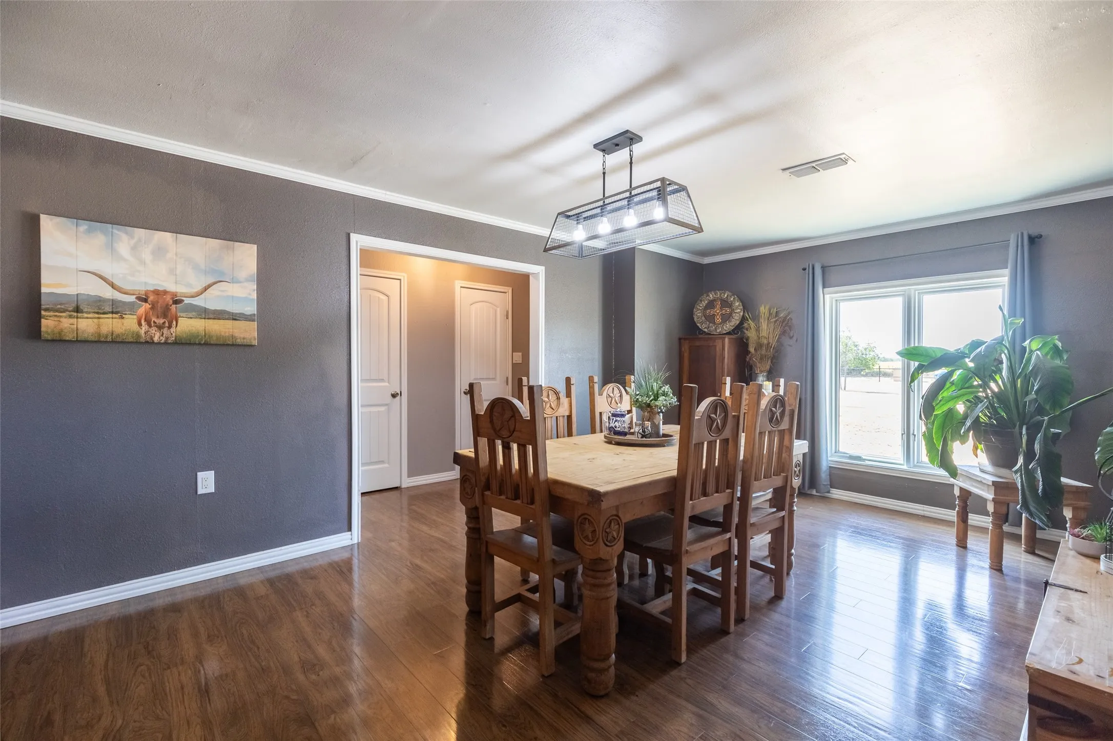 Single Family Residence For Sale in Taylor County , 1948 Elmdale Road S, Abilene, Texas 79602, 3 Bedroom, 2 Bathroom, 2 Garage spaces, 1,396 Sqft, built in 1978, mls#21368284, Real Estate Agent in Abilene, Homes For Sale in Taylor county, Homes For Sale in Abilene, Realtor in Abilene Texas, Real Estate Brokerage Independent Realty Texas, Luminita Cordes Realtor
