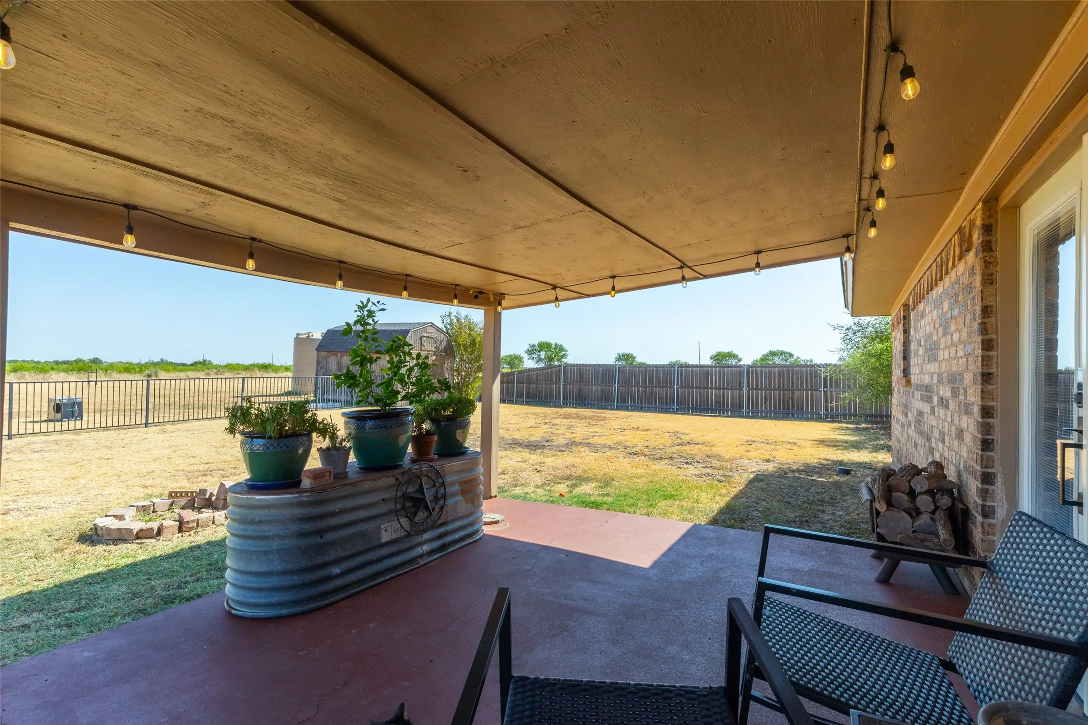 Single Family Residence For Sale in Taylor County , 1948 Elmdale Road S, Abilene, Texas 79602, 3 Bedroom, 2 Bathroom, 2 Garage spaces, 1,396 Sqft, built in 1978, mls#21368284, Real Estate Agent in Abilene, Homes For Sale in Taylor county, Homes For Sale in Abilene, Realtor in Abilene Texas, Real Estate Brokerage Independent Realty Texas, Luminita Cordes Realtor