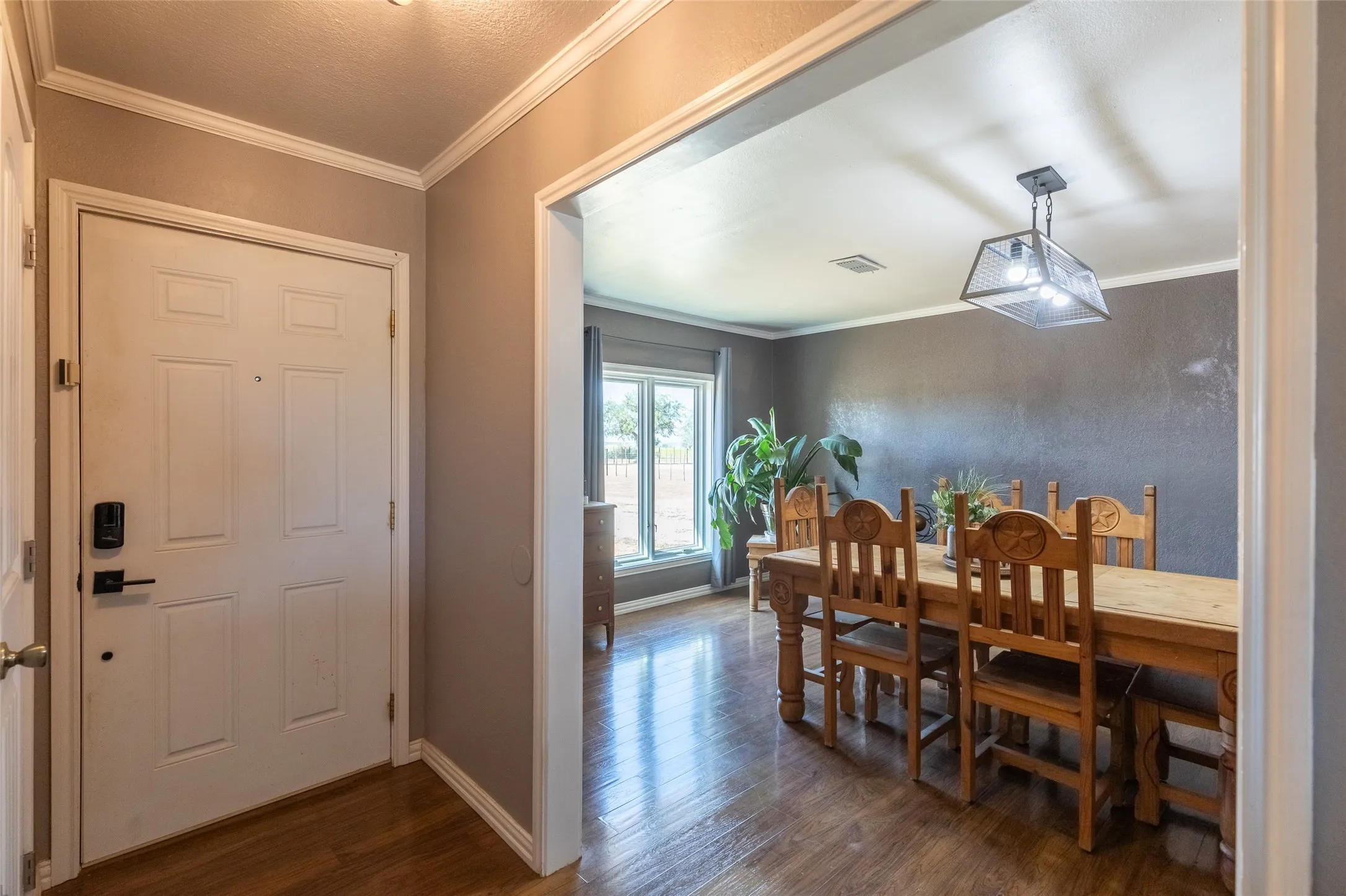 Single Family Residence For Sale in Taylor County , 1948 Elmdale Road S, Abilene, Texas 79602, 3 Bedroom, 2 Bathroom, 2 Garage spaces, 1,396 Sqft, built in 1978, mls#21368284, Real Estate Agent in Abilene, Homes For Sale in Taylor county, Homes For Sale in Abilene, Realtor in Abilene Texas, Real Estate Brokerage Independent Realty Texas, Luminita Cordes Realtor