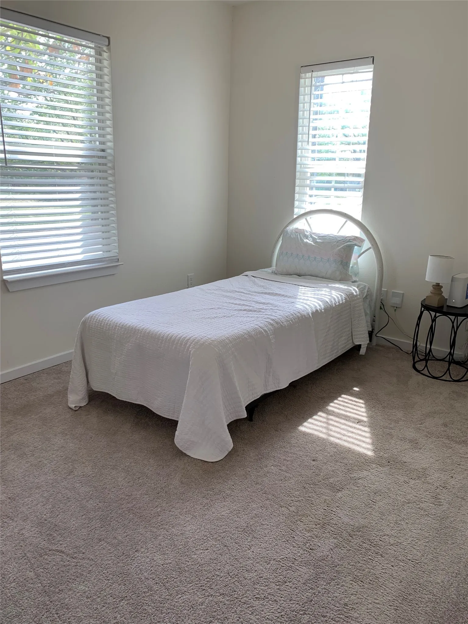 Single Family Residence For Sale in Tarrant County , 1200 New York Avenue, Fort Worth, Texas 76104, 3 Bedroom, 2 Bathroom, Garage spaces, 1,032 Sqft, built in 1926, mls#21374794, Real Estate Agent in Fort Worth, Homes For Sale in Tarrant county, Homes For Sale in Fort Worth, Realtor in Fort Worth Texas, Real Estate Brokerage Independent Realty Texas, Luminita Cordes Realtor