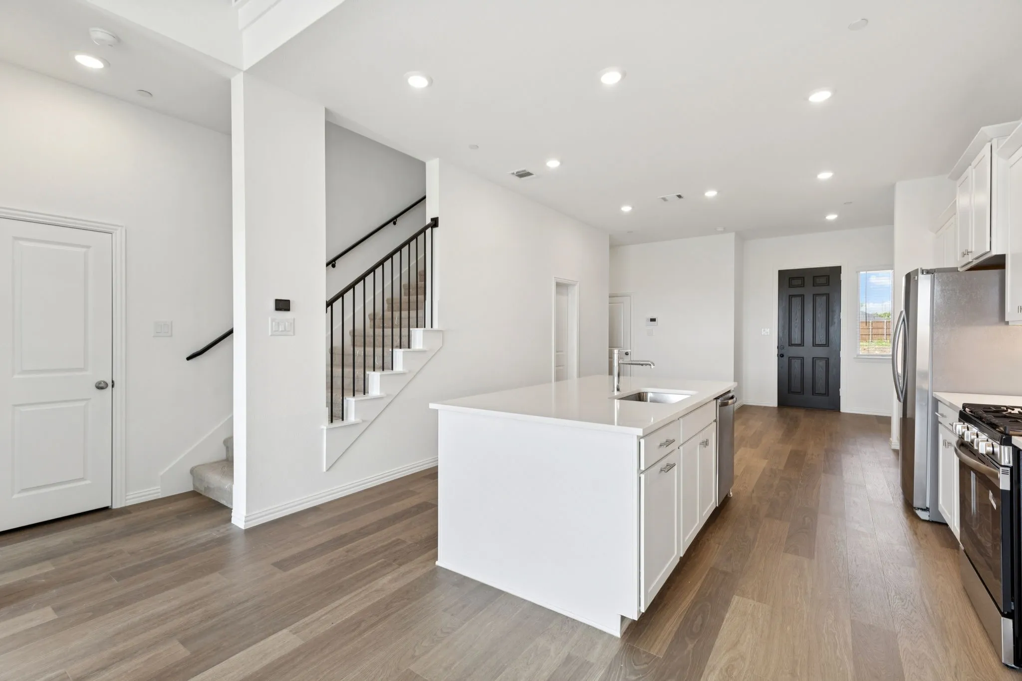 Townhouse For Rent in Dallas County , 3540 Pierce Lane, Grand Prairie, Texas 75052, 3 Bedroom, 3 Bathroom, 2 Garage spaces, 2,203 Sqft, built in 2025, mls#21374824, Real Estate Agent in Grand Prairie, Homes For Rent in Dallas county, Homes For Rent in Grand Prairie, Realtor in Grand Prairie Texas, Real Estate Brokerage Independent Realty Texas, Luminita Cordes Realtor