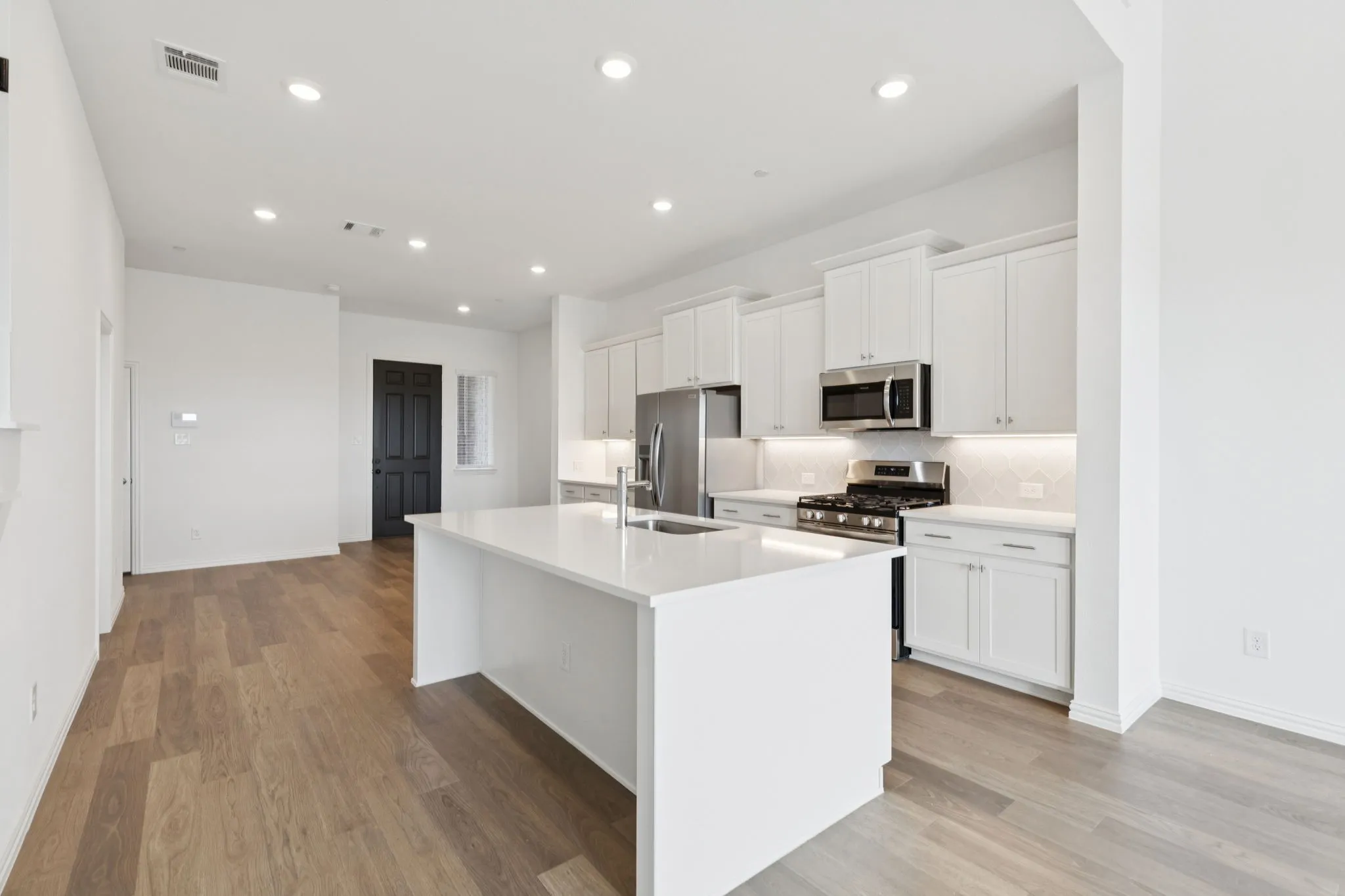 Townhouse For Rent in Dallas County , 3540 Pierce Lane, Grand Prairie, Texas 75052, 3 Bedroom, 3 Bathroom, 2 Garage spaces, 2,203 Sqft, built in 2025, mls#21374824, Real Estate Agent in Grand Prairie, Homes For Rent in Dallas county, Homes For Rent in Grand Prairie, Realtor in Grand Prairie Texas, Real Estate Brokerage Independent Realty Texas, Luminita Cordes Realtor