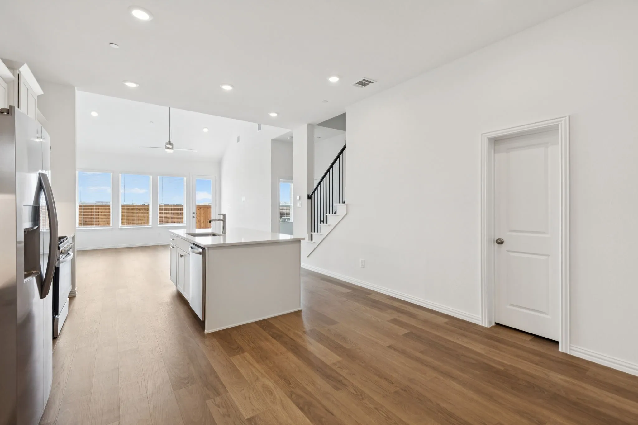 Townhouse For Rent in Dallas County , 3540 Pierce Lane, Grand Prairie, Texas 75052, 3 Bedroom, 3 Bathroom, 2 Garage spaces, 2,203 Sqft, built in 2025, mls#21374824, Real Estate Agent in Grand Prairie, Homes For Rent in Dallas county, Homes For Rent in Grand Prairie, Realtor in Grand Prairie Texas, Real Estate Brokerage Independent Realty Texas, Luminita Cordes Realtor
