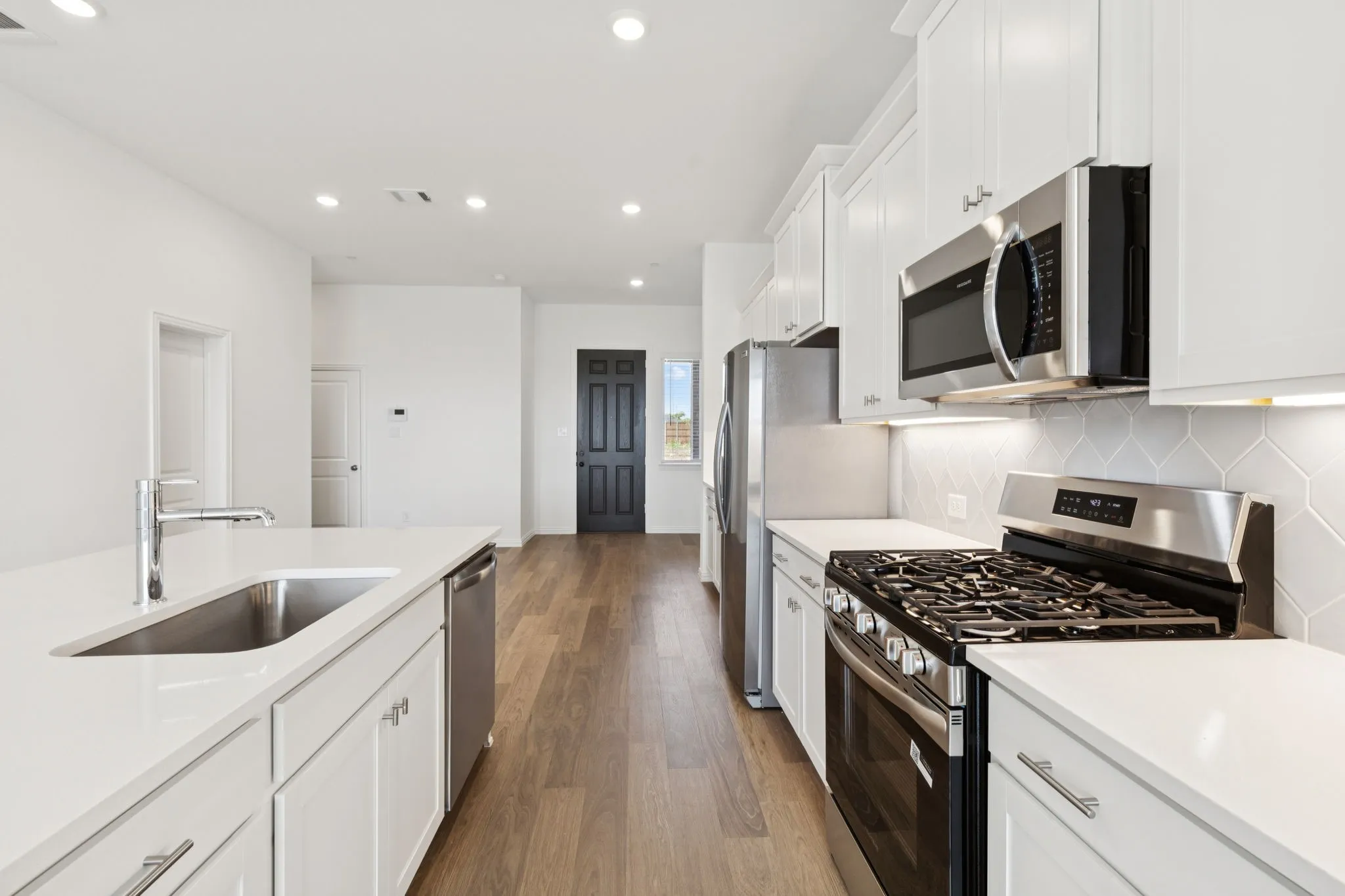 Townhouse For Rent in Dallas County , 3540 Pierce Lane, Grand Prairie, Texas 75052, 3 Bedroom, 3 Bathroom, 2 Garage spaces, 2,203 Sqft, built in 2025, mls#21374824, Real Estate Agent in Grand Prairie, Homes For Rent in Dallas county, Homes For Rent in Grand Prairie, Realtor in Grand Prairie Texas, Real Estate Brokerage Independent Realty Texas, Luminita Cordes Realtor