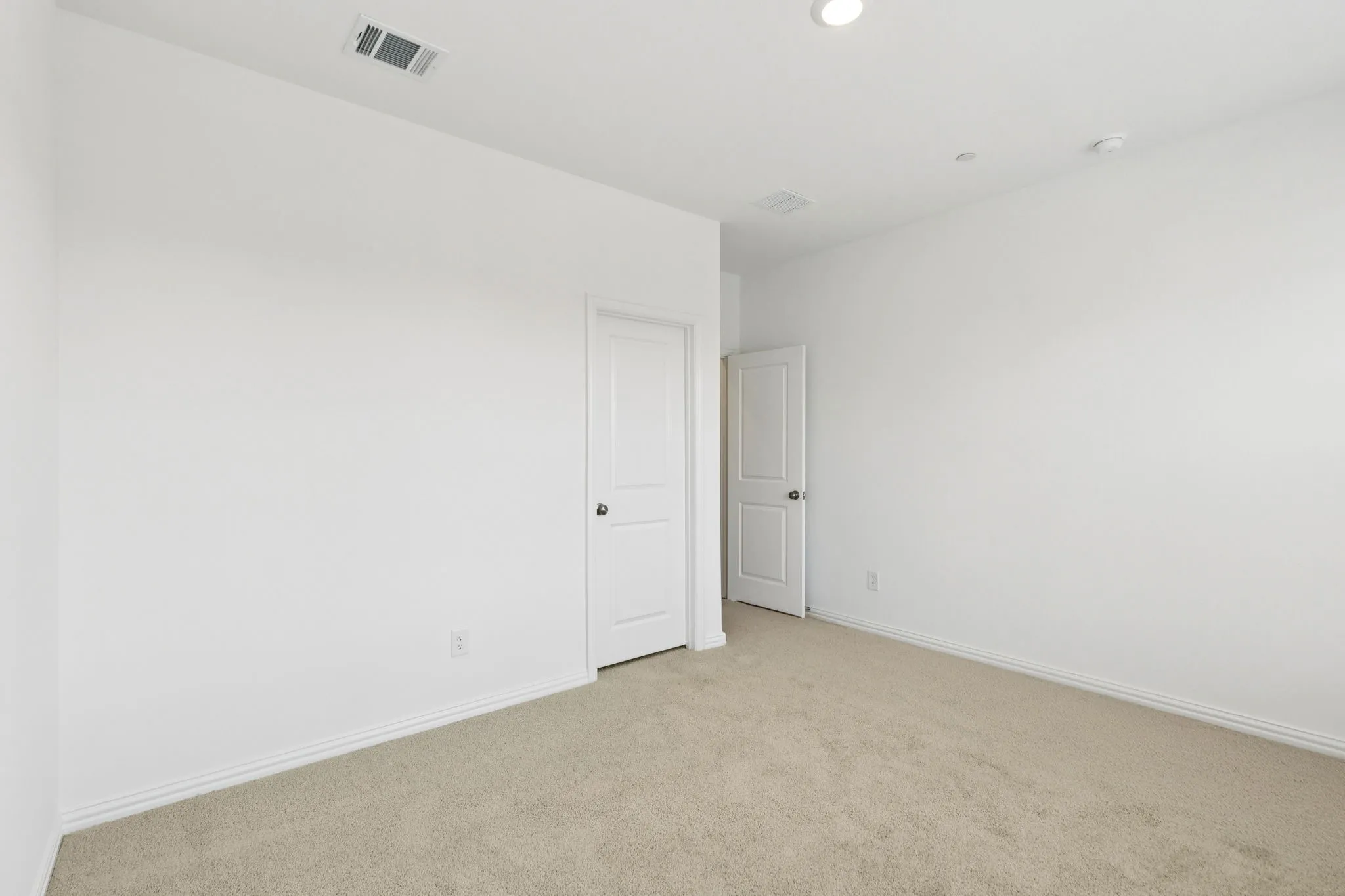 Townhouse For Rent in Dallas County , 3540 Pierce Lane, Grand Prairie, Texas 75052, 3 Bedroom, 3 Bathroom, 2 Garage spaces, 2,203 Sqft, built in 2025, mls#21374824, Real Estate Agent in Grand Prairie, Homes For Rent in Dallas county, Homes For Rent in Grand Prairie, Realtor in Grand Prairie Texas, Real Estate Brokerage Independent Realty Texas, Luminita Cordes Realtor