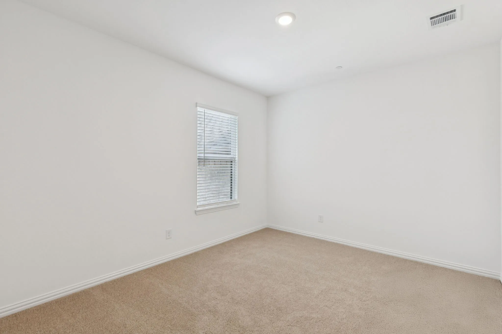 Townhouse For Rent in Dallas County , 3540 Pierce Lane, Grand Prairie, Texas 75052, 3 Bedroom, 3 Bathroom, 2 Garage spaces, 2,203 Sqft, built in 2025, mls#21374824, Real Estate Agent in Grand Prairie, Homes For Rent in Dallas county, Homes For Rent in Grand Prairie, Realtor in Grand Prairie Texas, Real Estate Brokerage Independent Realty Texas, Luminita Cordes Realtor