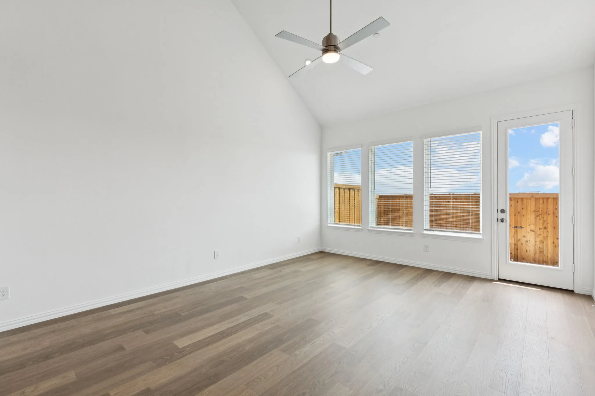 Townhouse For Rent in Dallas County , 3540 Pierce Lane, Grand Prairie, Texas 75052, 3 Bedroom, 3 Bathroom, 2 Garage spaces, 2,203 Sqft, built in 2025, mls#21374824, Real Estate Agent in Grand Prairie, Homes For Rent in Dallas county, Homes For Rent in Grand Prairie, Realtor in Grand Prairie Texas, Real Estate Brokerage Independent Realty Texas, Luminita Cordes Realtor