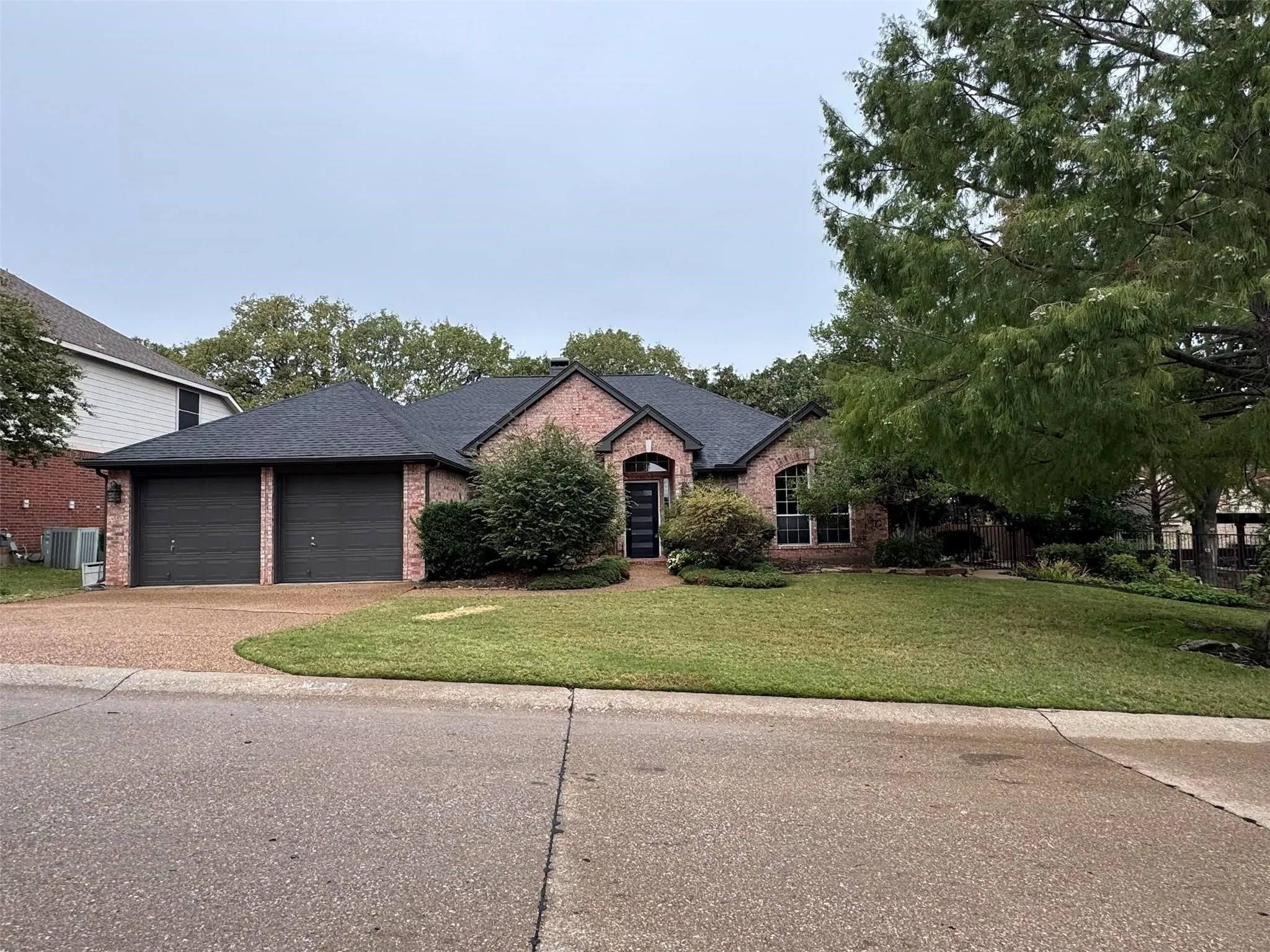 Single Family Residence For Sale in Denton County , 3103 Green Hollow Court, Highland Village, Texas 75077, 4 Bedroom, 3 Bathroom, 2 Garage spaces, 2,570 Sqft, built in 1995, mls#21372597, Real Estate Agent in Highland Village, Homes For Sale in Denton county, Homes For Sale in Highland Village, Realtor in Highland Village Texas, Real Estate Brokerage Independent Realty Texas, Luminita Cordes Realtor