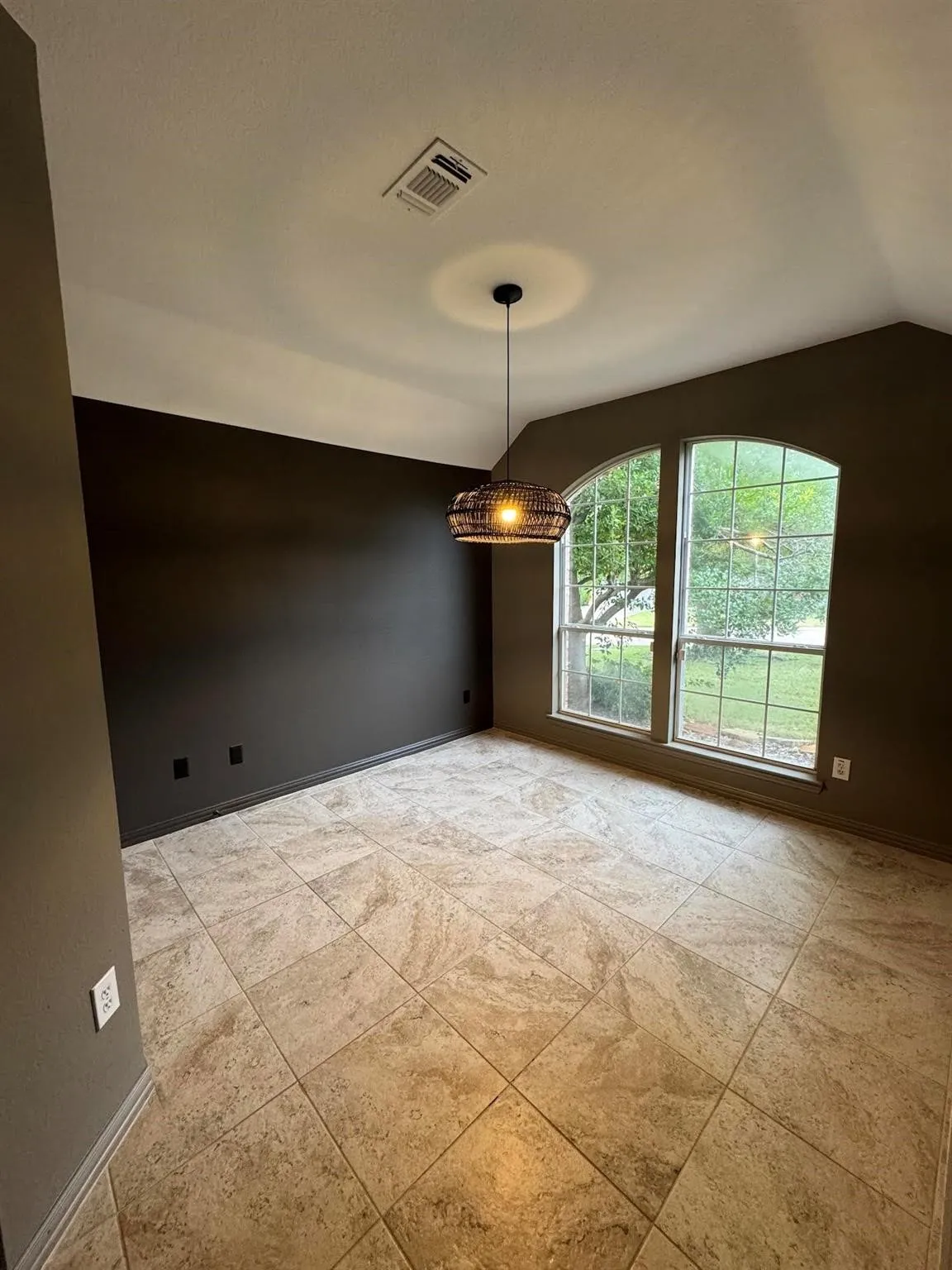 Single Family Residence For Sale in Denton County , 3103 Green Hollow Court, Highland Village, Texas 75077, 4 Bedroom, 3 Bathroom, 2 Garage spaces, 2,570 Sqft, built in 1995, mls#21372597, Real Estate Agent in Highland Village, Homes For Sale in Denton county, Homes For Sale in Highland Village, Realtor in Highland Village Texas, Real Estate Brokerage Independent Realty Texas, Luminita Cordes Realtor