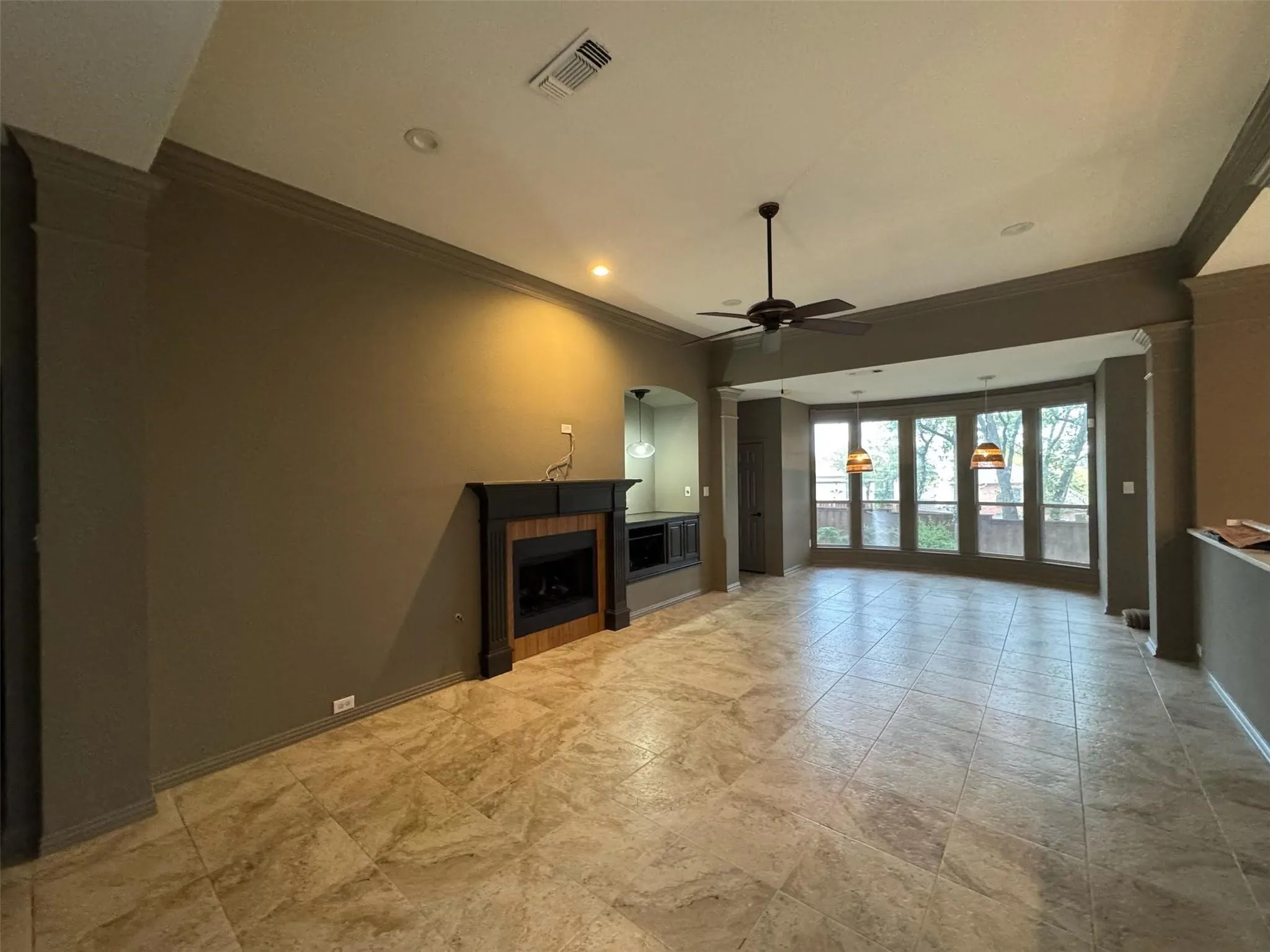 Single Family Residence For Sale in Denton County , 3103 Green Hollow Court, Highland Village, Texas 75077, 4 Bedroom, 3 Bathroom, 2 Garage spaces, 2,570 Sqft, built in 1995, mls#21372597, Real Estate Agent in Highland Village, Homes For Sale in Denton county, Homes For Sale in Highland Village, Realtor in Highland Village Texas, Real Estate Brokerage Independent Realty Texas, Luminita Cordes Realtor