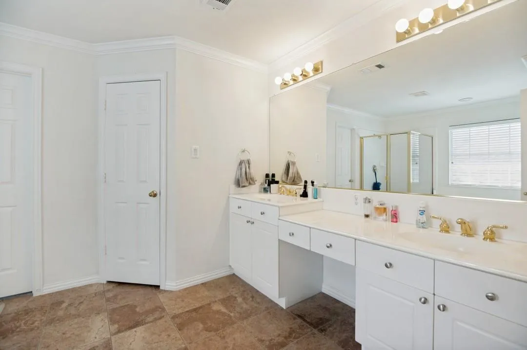 Single Family Residence For Sale in Collin County , 7531 Maribeth Drive, Dallas, Texas 75252, 5 Bedroom, 3 Bathroom, 2 Garage spaces, 3,357 Sqft, built in 1998, mls#21374715, Real Estate Agent in Dallas, Homes For Sale in Collin county, Homes For Sale in Dallas, Realtor in Dallas Texas, Real Estate Brokerage Independent Realty Texas, Luminita Cordes Realtor
