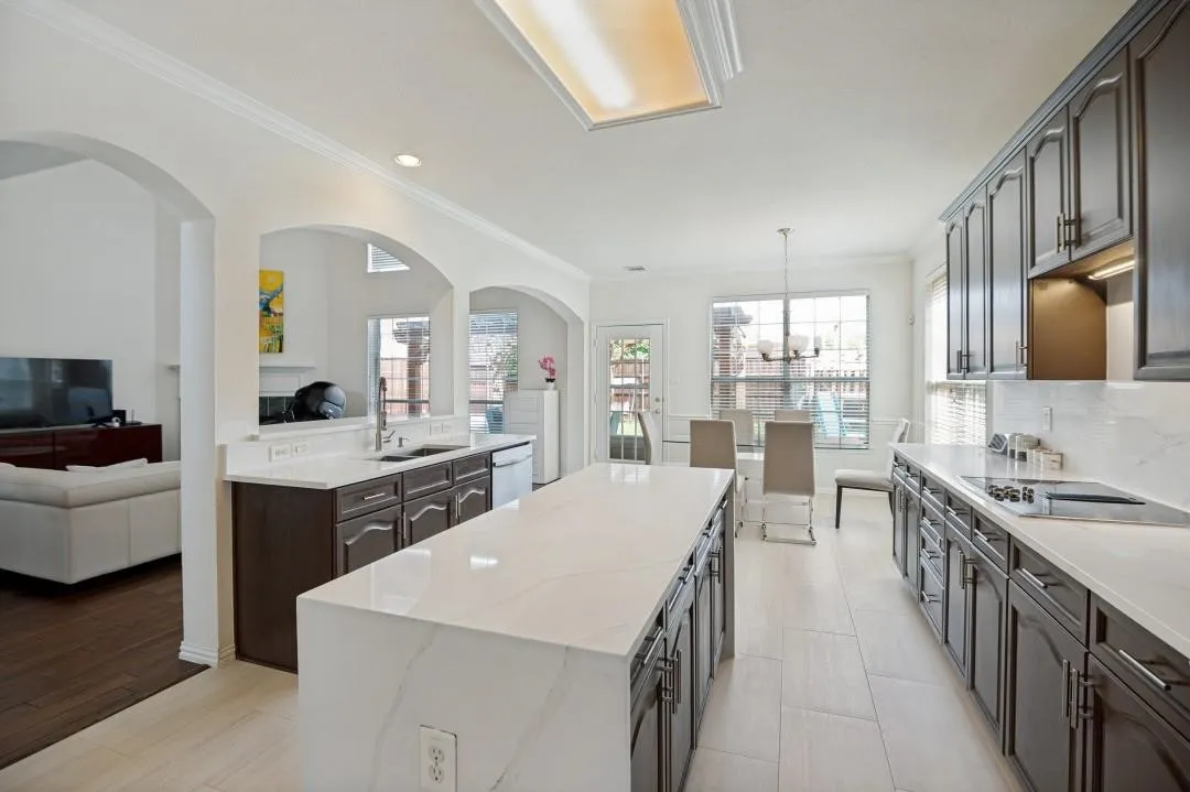 Single Family Residence For Sale in Collin County , 7531 Maribeth Drive, Dallas, Texas 75252, 5 Bedroom, 3 Bathroom, 2 Garage spaces, 3,357 Sqft, built in 1998, mls#21374715, Real Estate Agent in Dallas, Homes For Sale in Collin county, Homes For Sale in Dallas, Realtor in Dallas Texas, Real Estate Brokerage Independent Realty Texas, Luminita Cordes Realtor